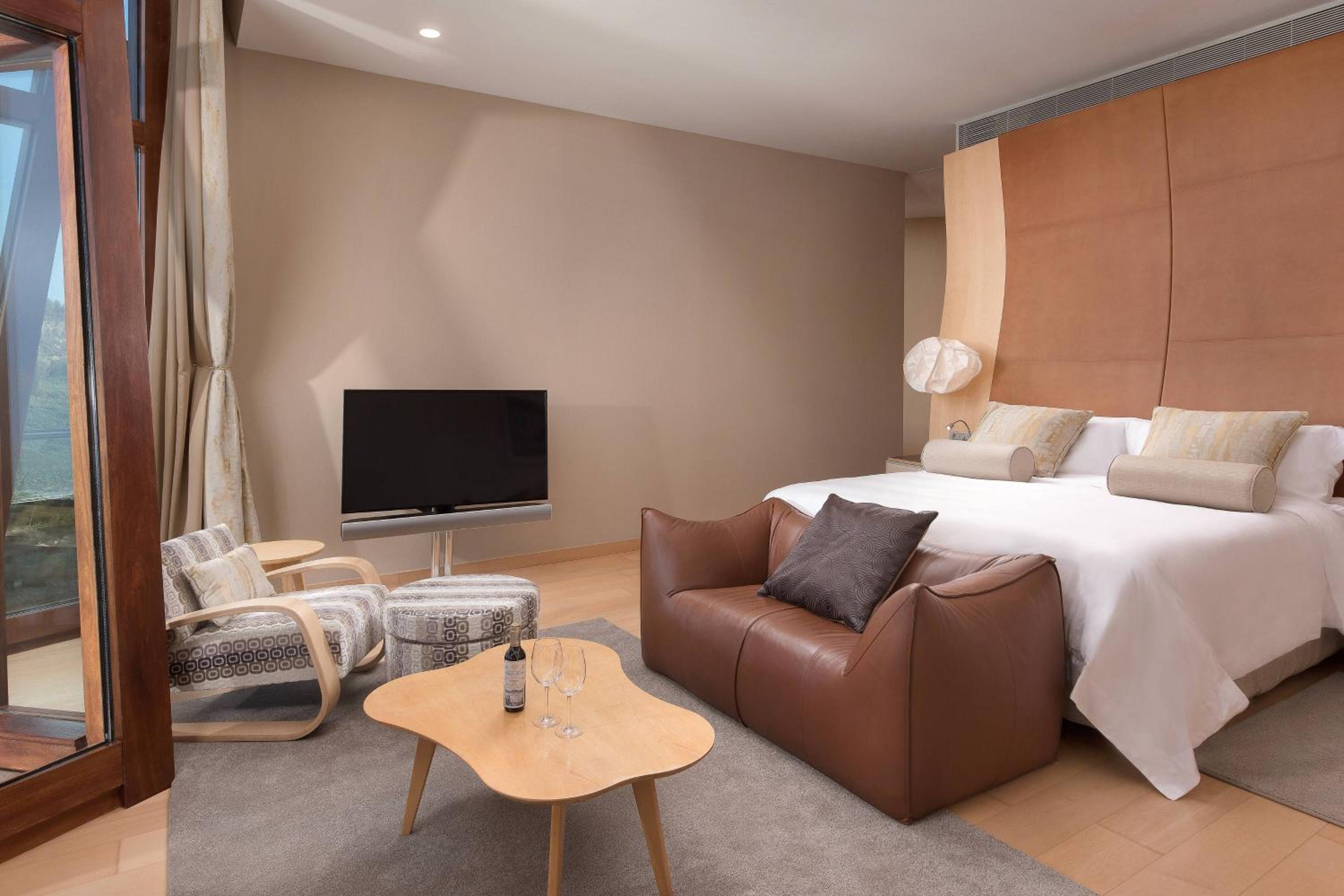 Gehry Suite, Presidential Suite, 1 King, Mountain View