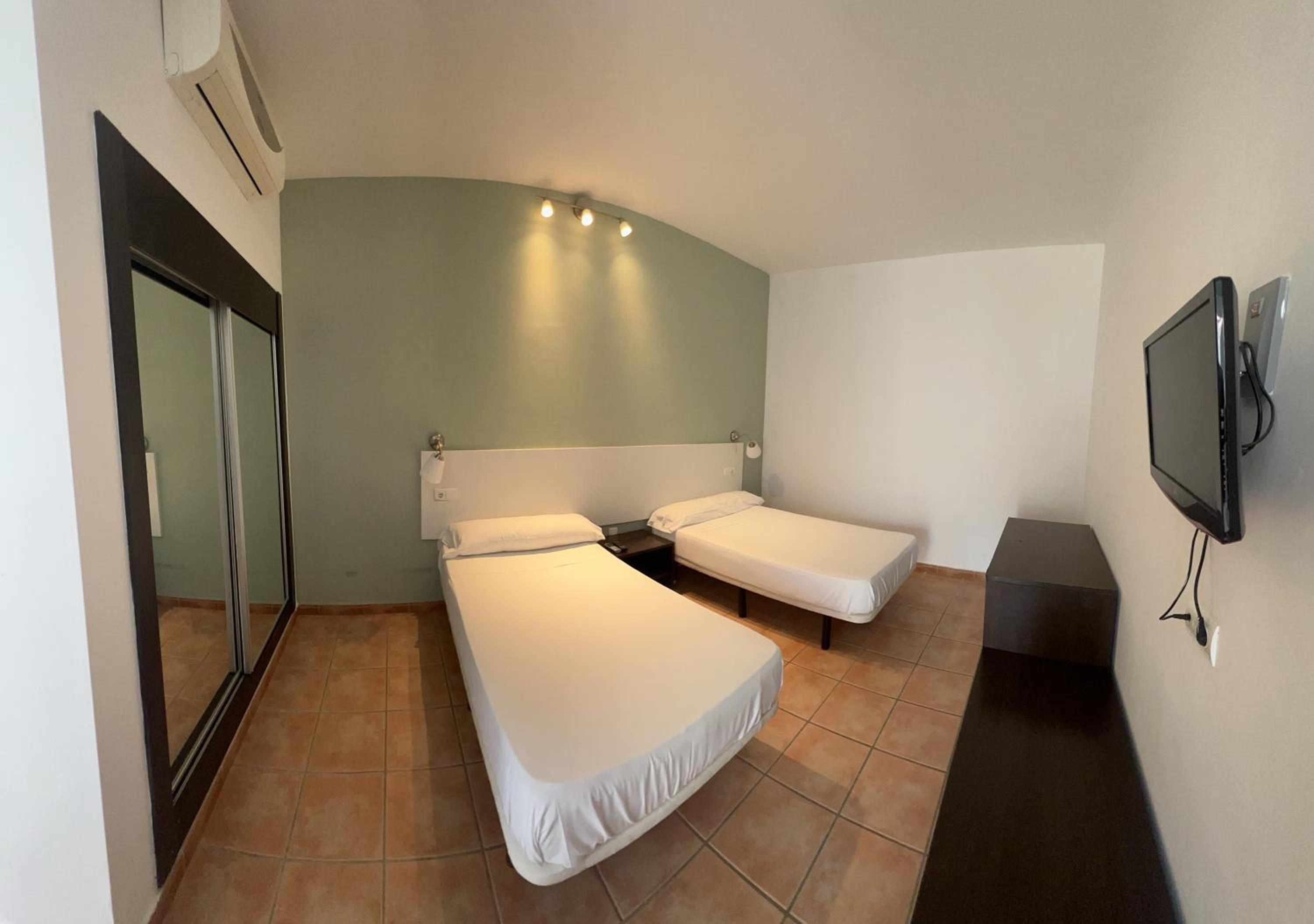 Habitación Doble con Baño Privado