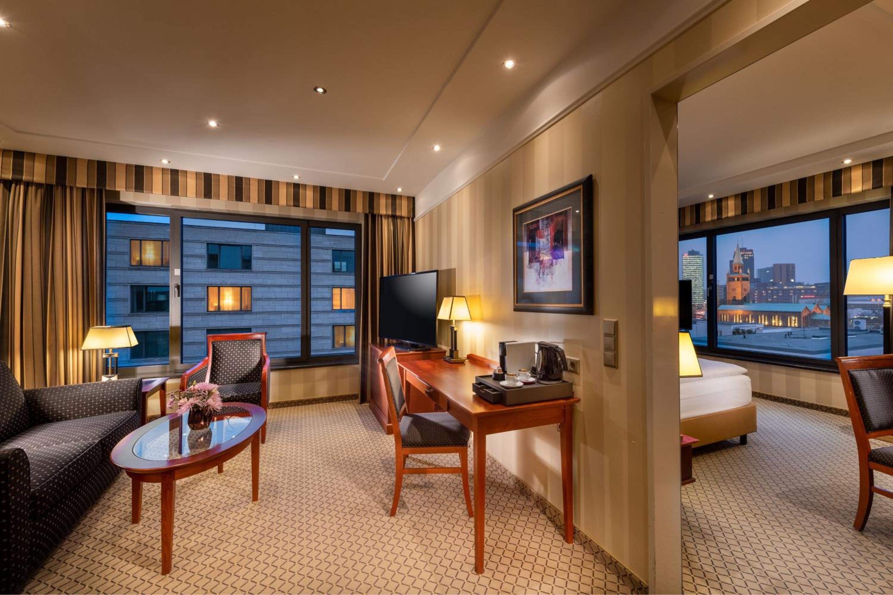 Superior Suite, 1 Bedroom Suite, 1 King