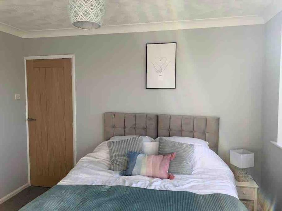 Two-Bedroom House photo 3