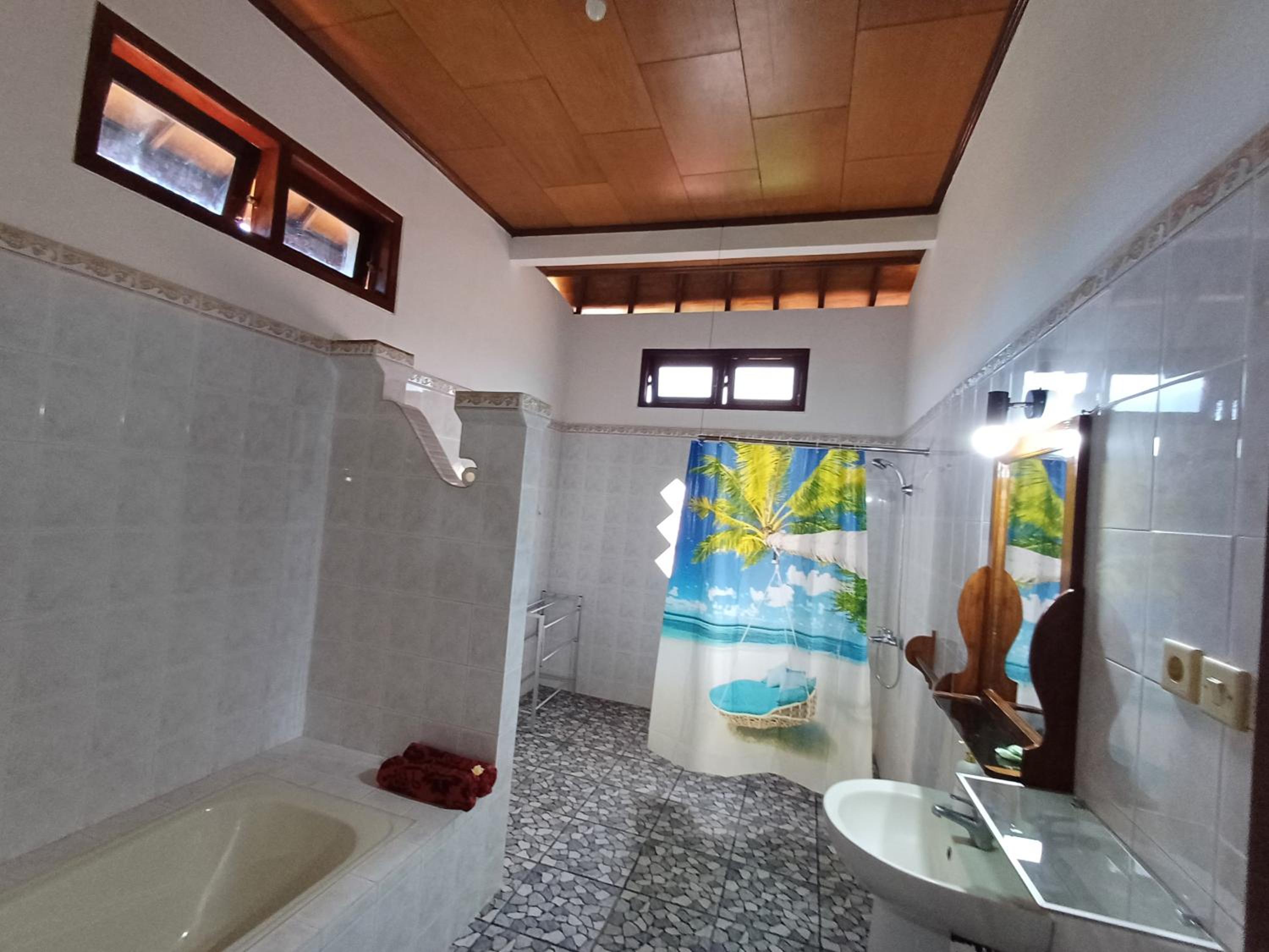 Three-Bedroom Villa - Photo 12