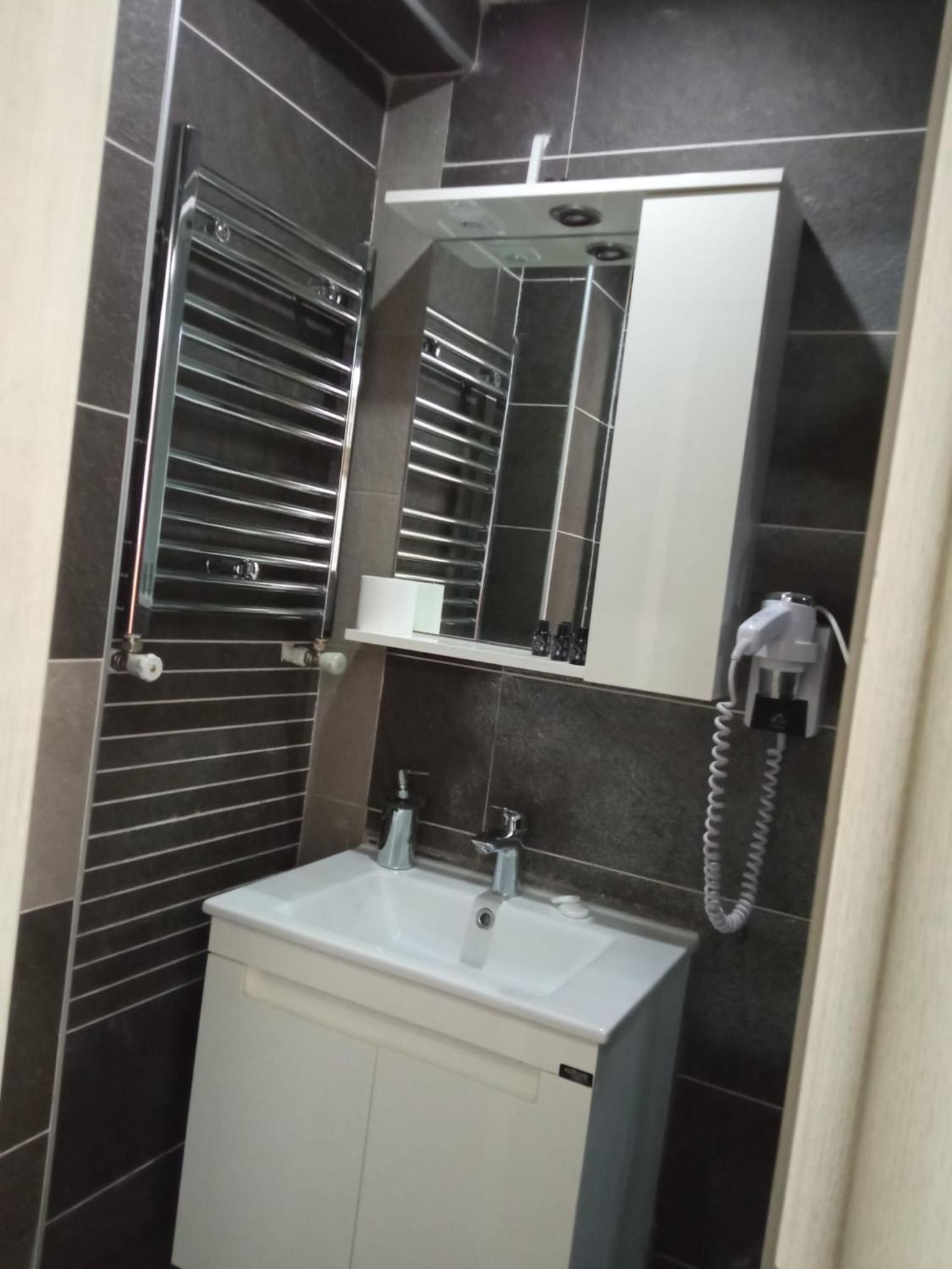 Deluxe Room (2 Adults + 1 Child) photo 3