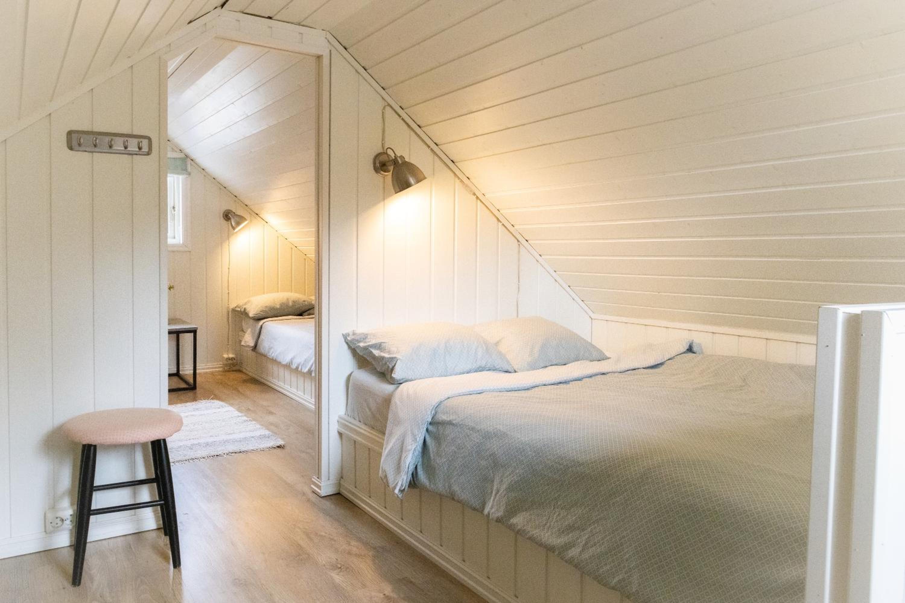 Two-Bedroom House - Photo 4