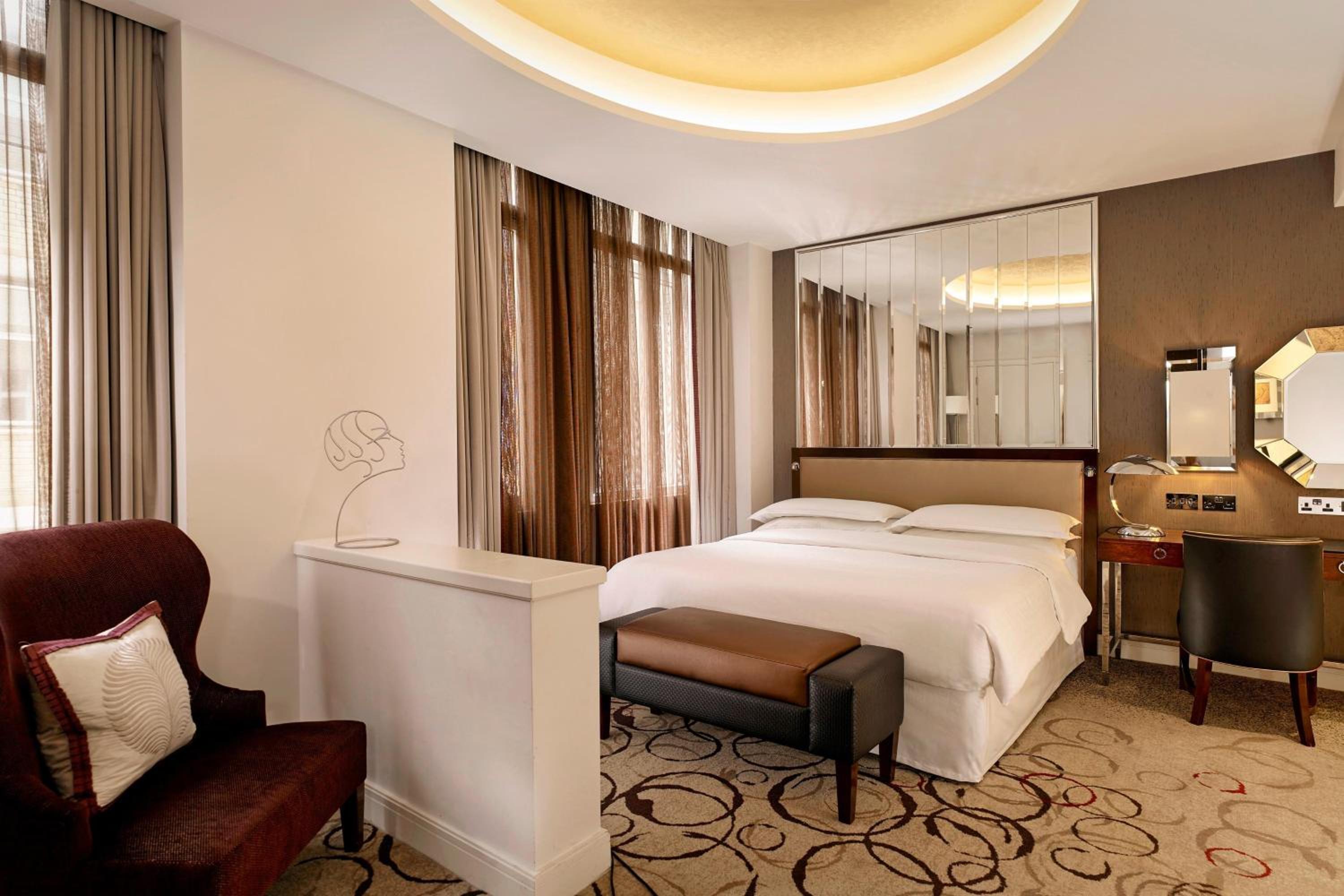Club Queen Room - Club Lounge Access