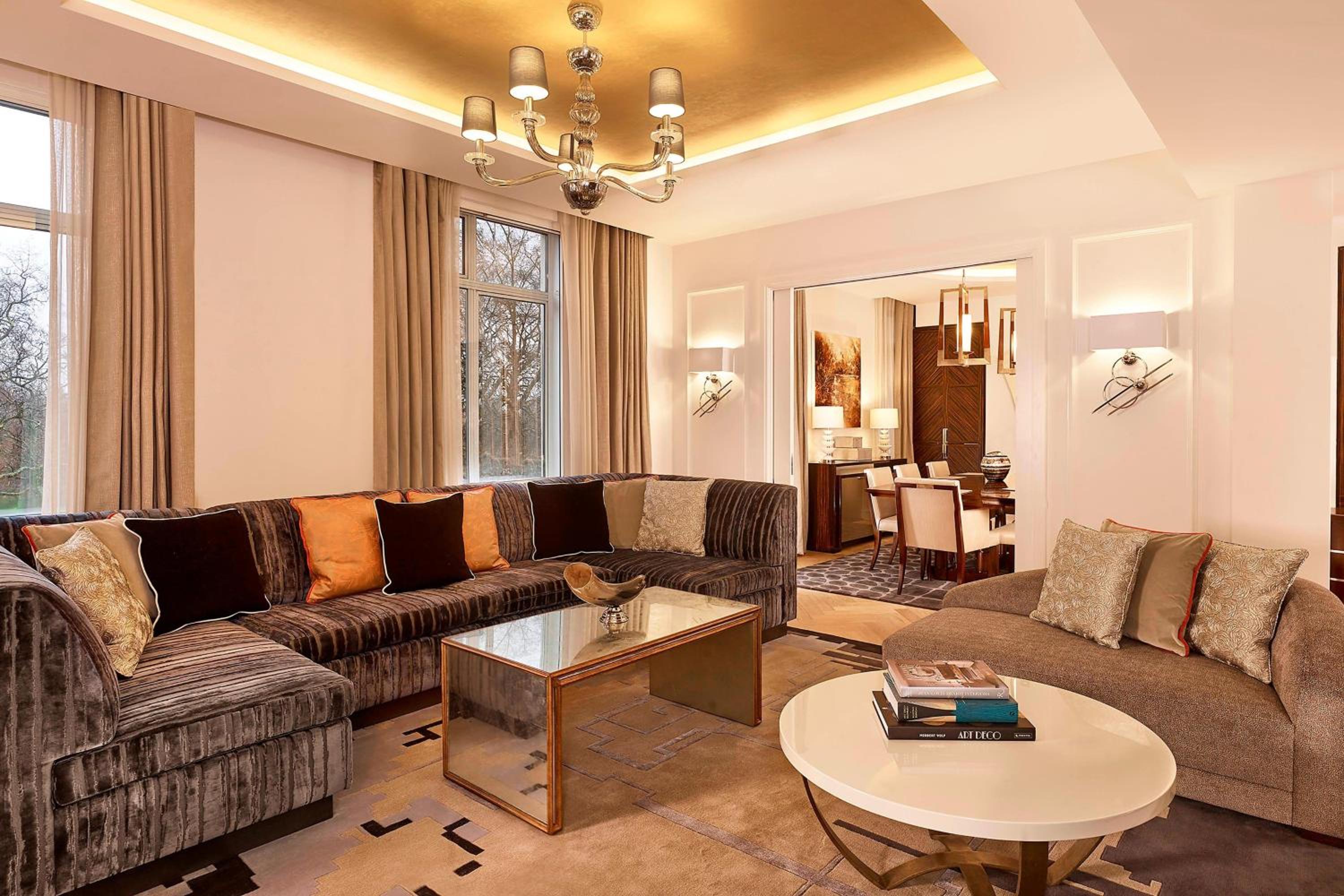One-Bedroom Grand King Suite - Club Lounge Access