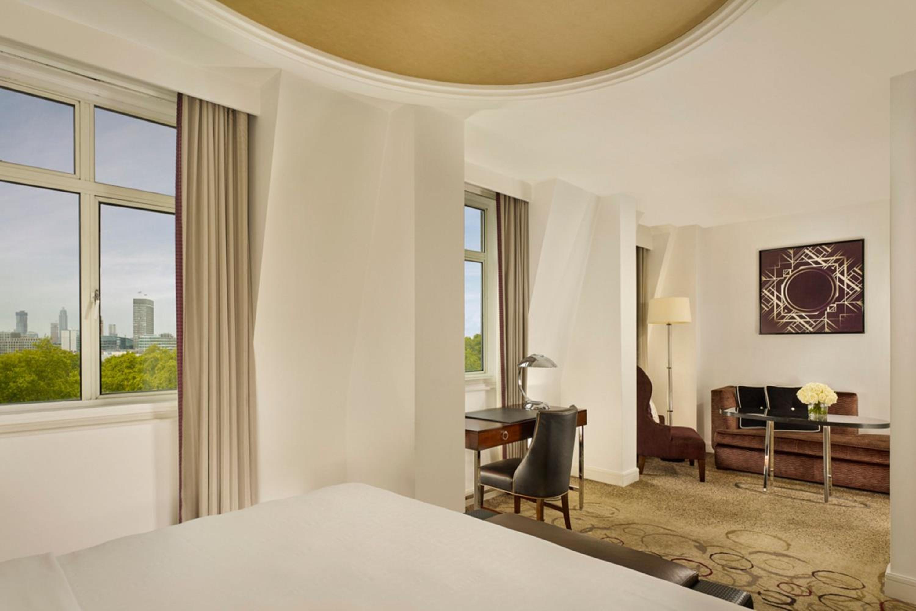 Art Deco Family Suite - Club Lounge Access