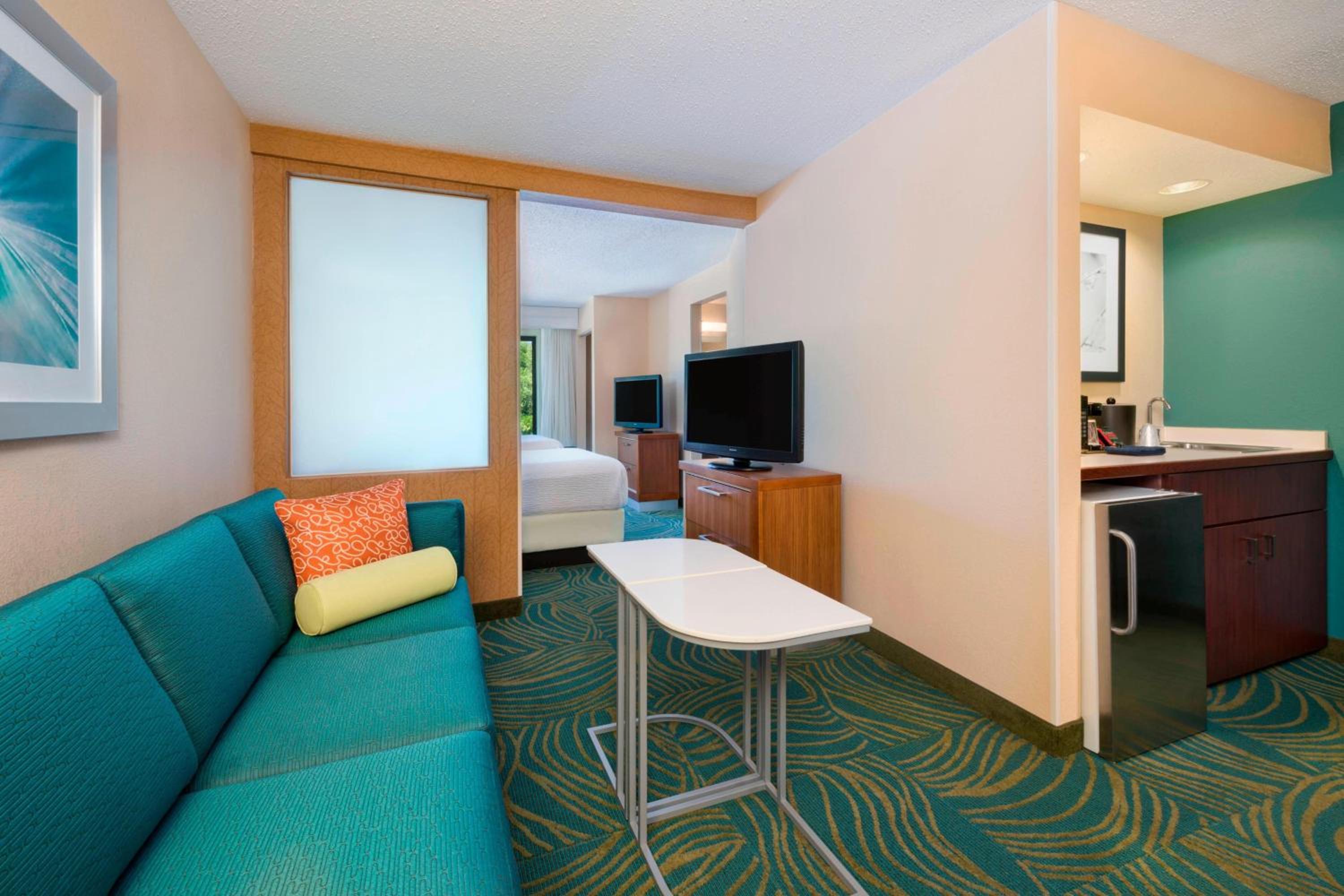 Double Suite with Two Double Beds photo 3