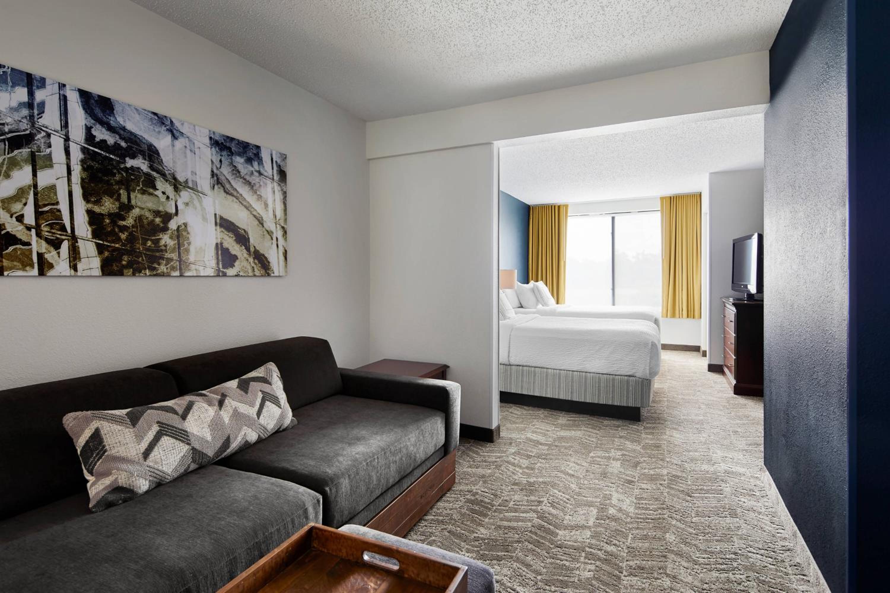 Suite with Two Double Beds and Sofa bed - Photo 1