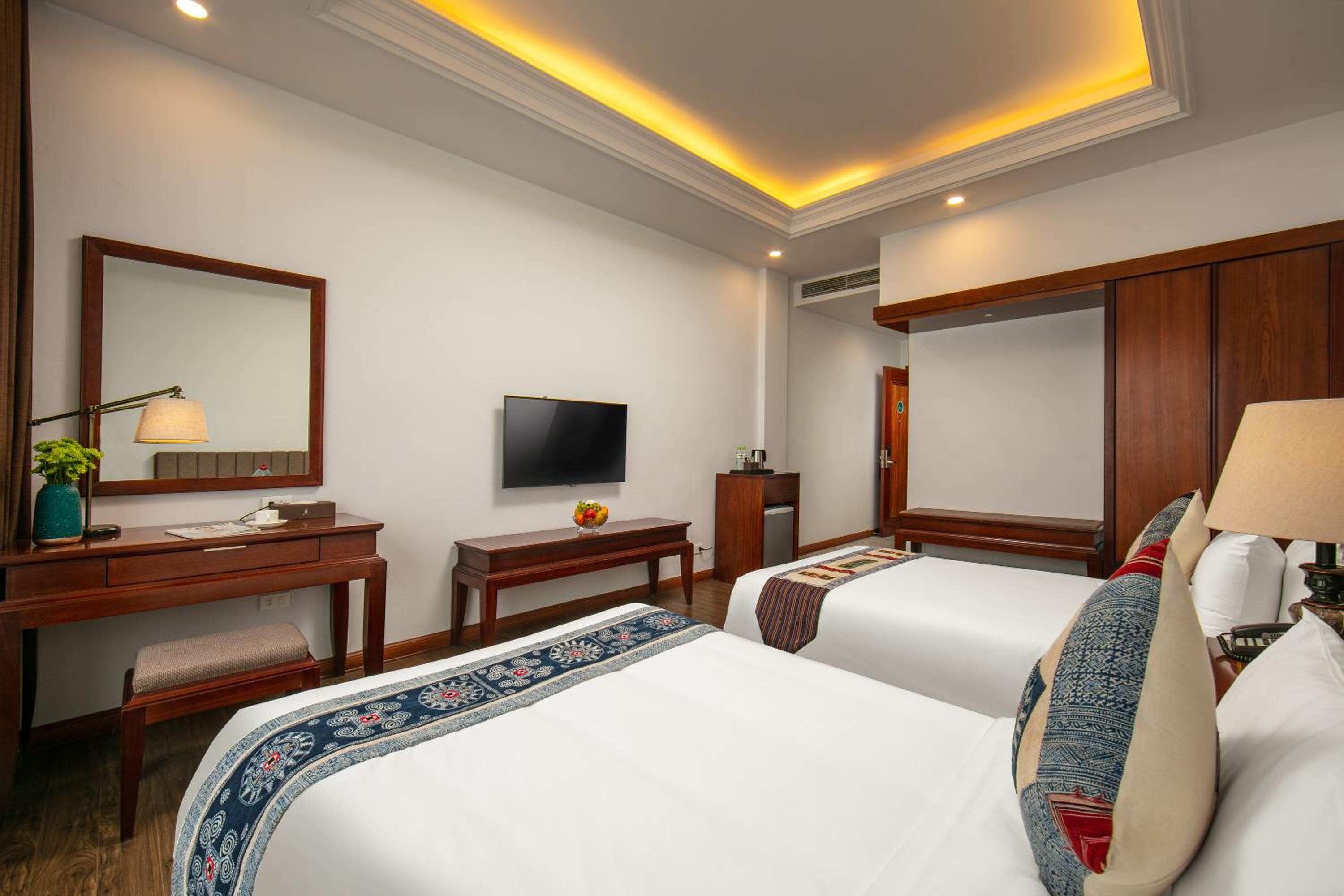 Superior Room with Window - Photo 4