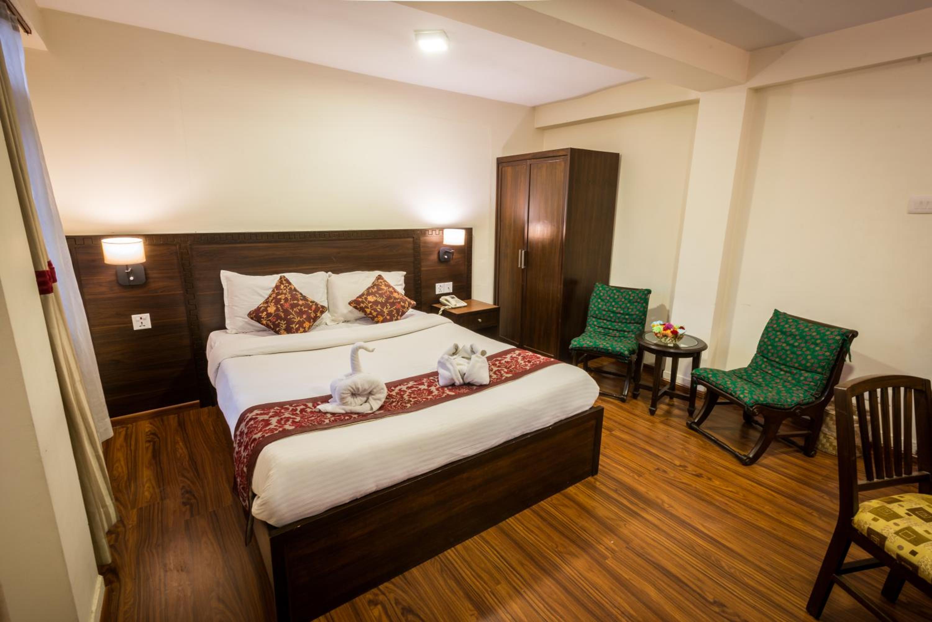 Deluxe Double Room with Complimentary Airport Pickup for International Arrival photo 1