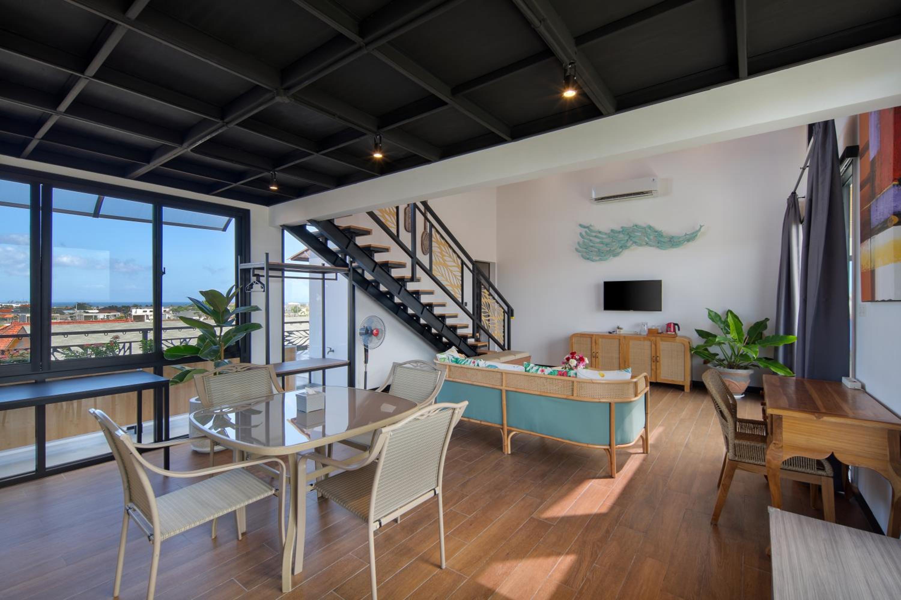 Loft photo 3