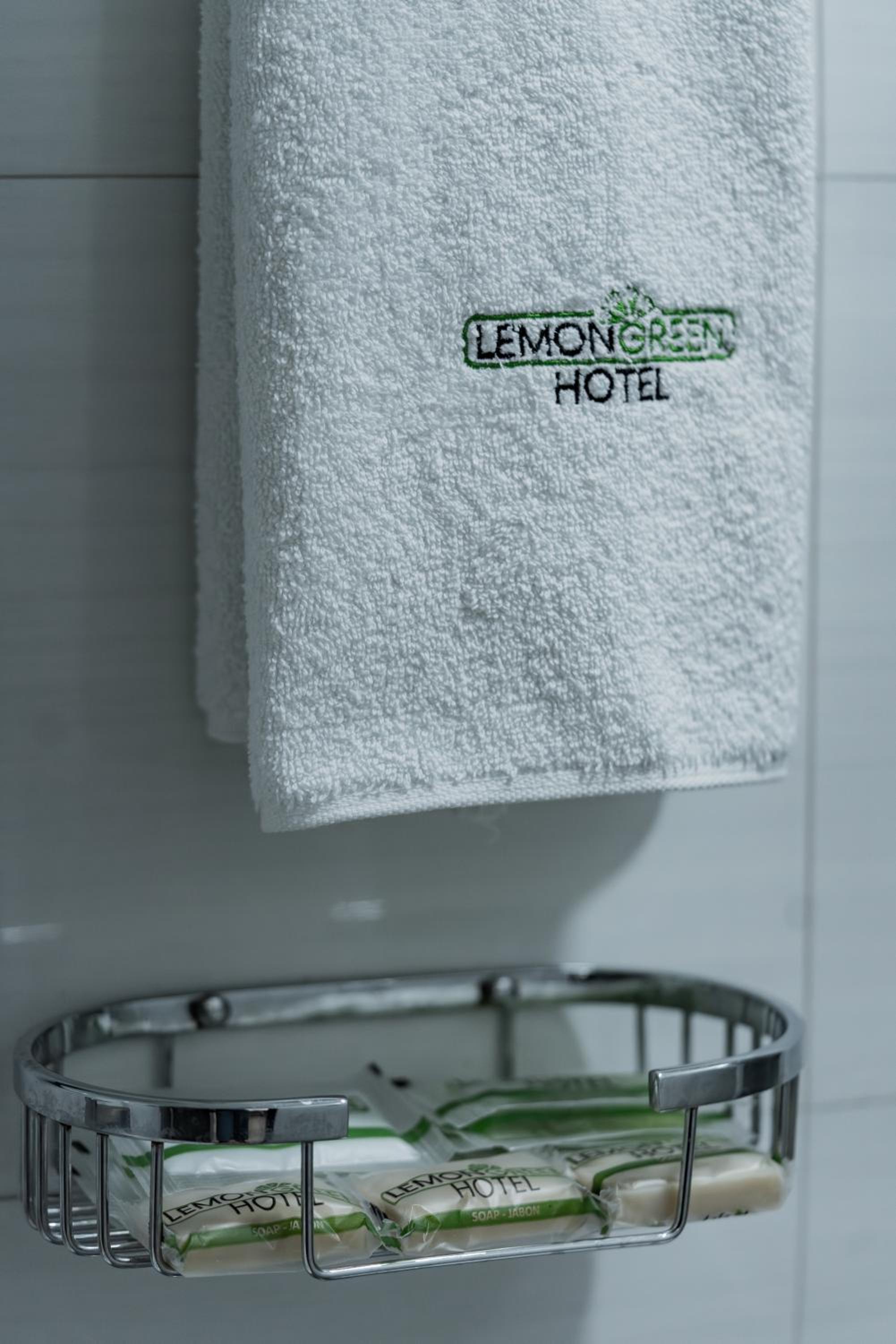 Double Room - Photo 14
