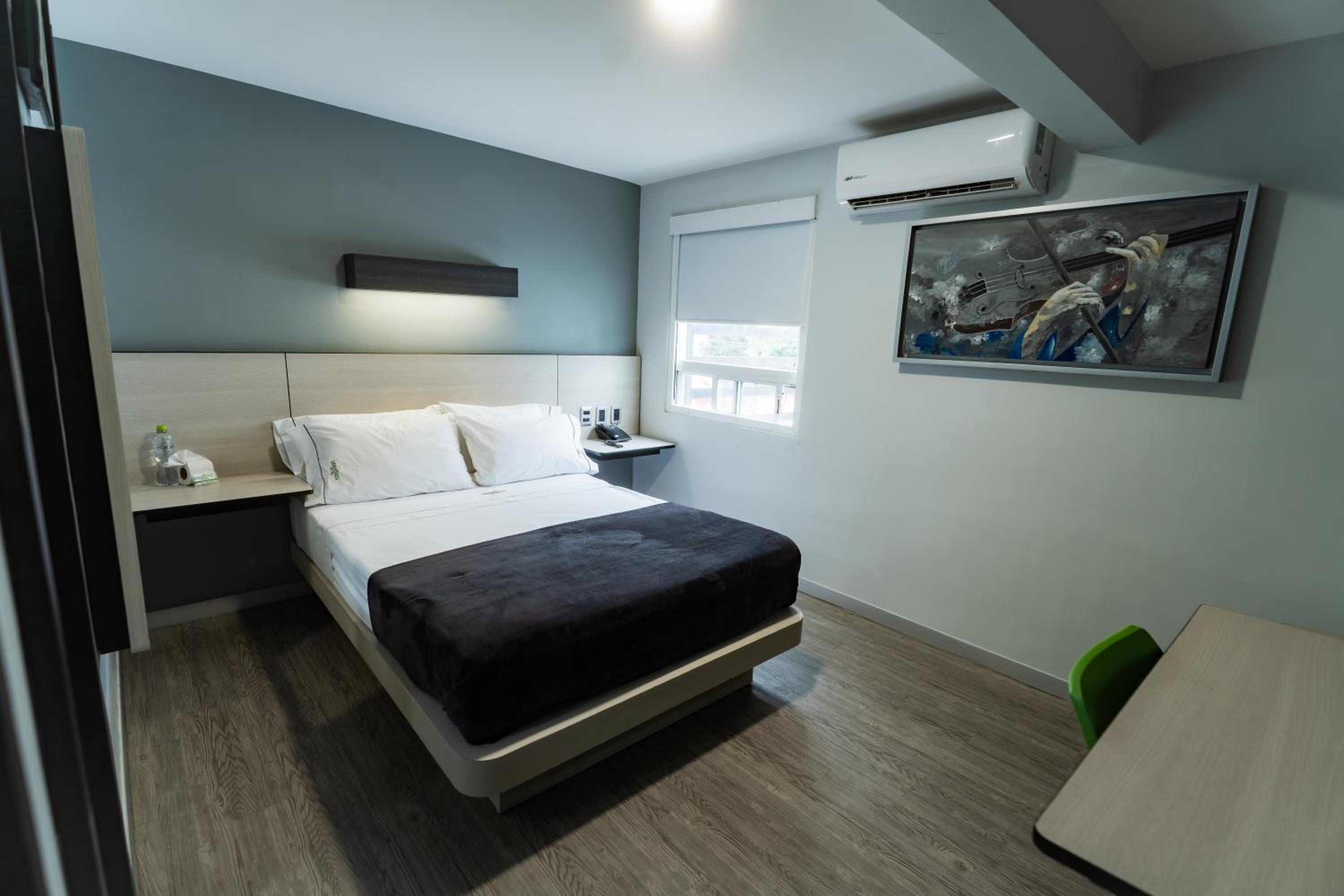 Double Room - Photo 12