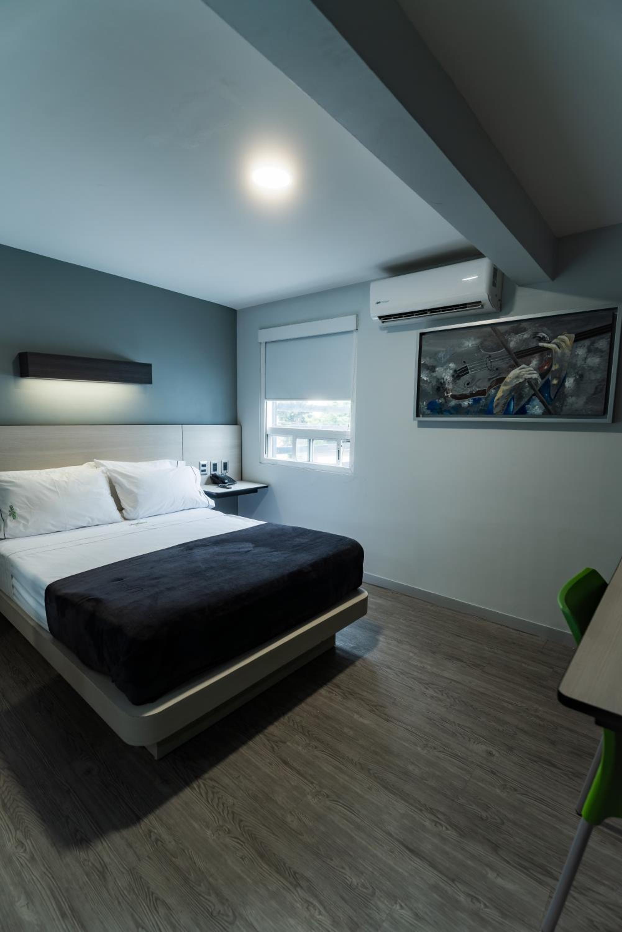 Double Room - Photo 7