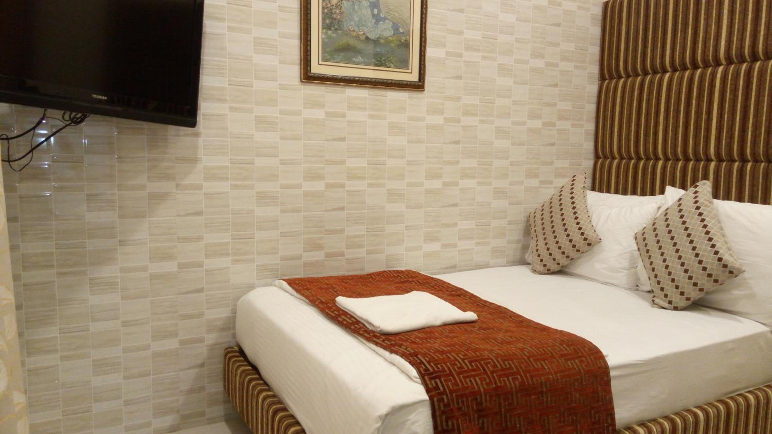 Single Room photo 2