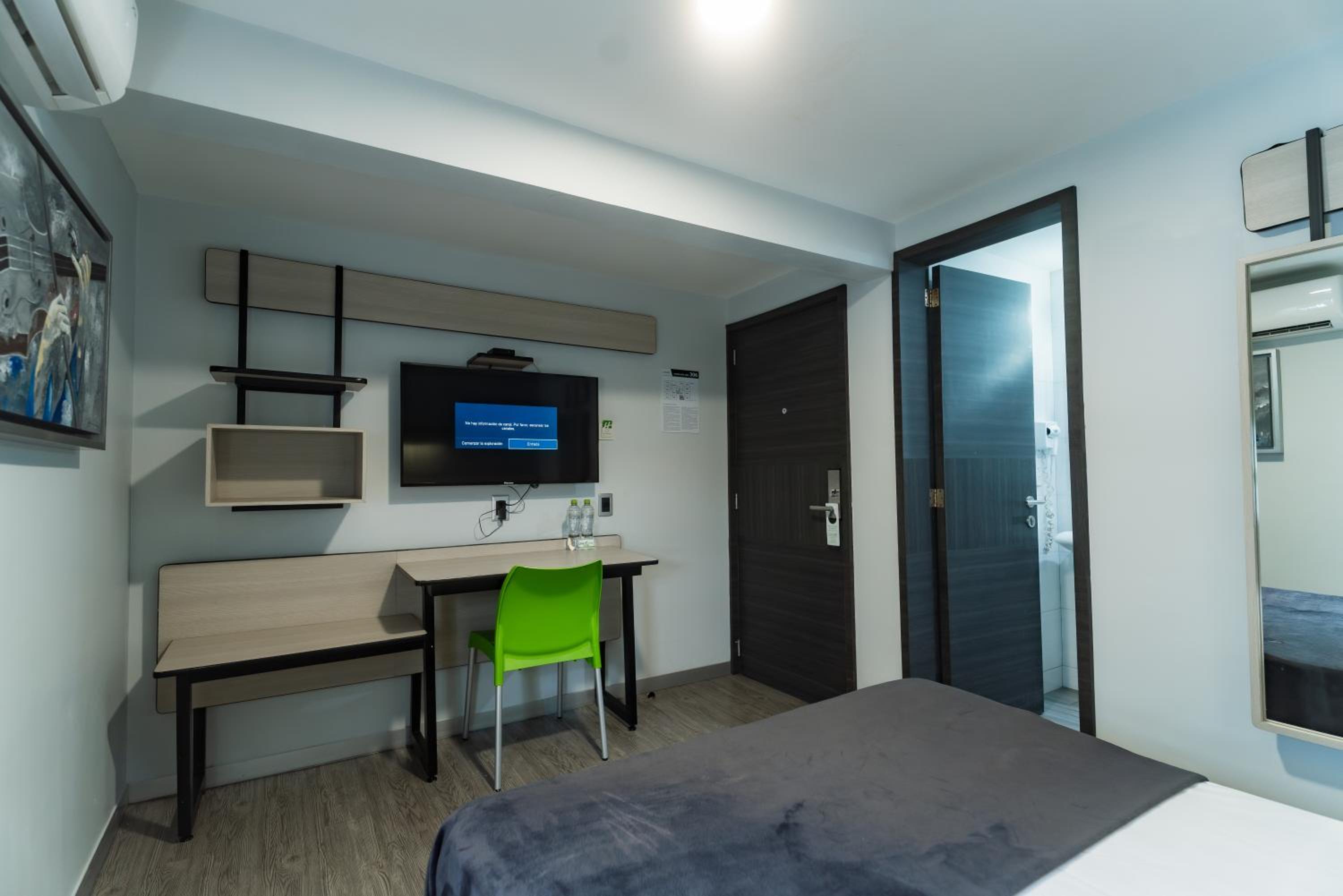 Double Room - Photo 6