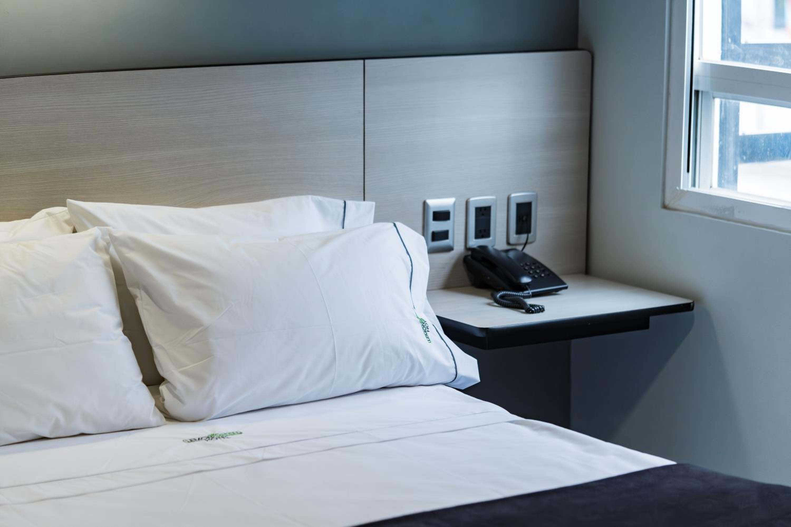 Twin Room - Photo 1