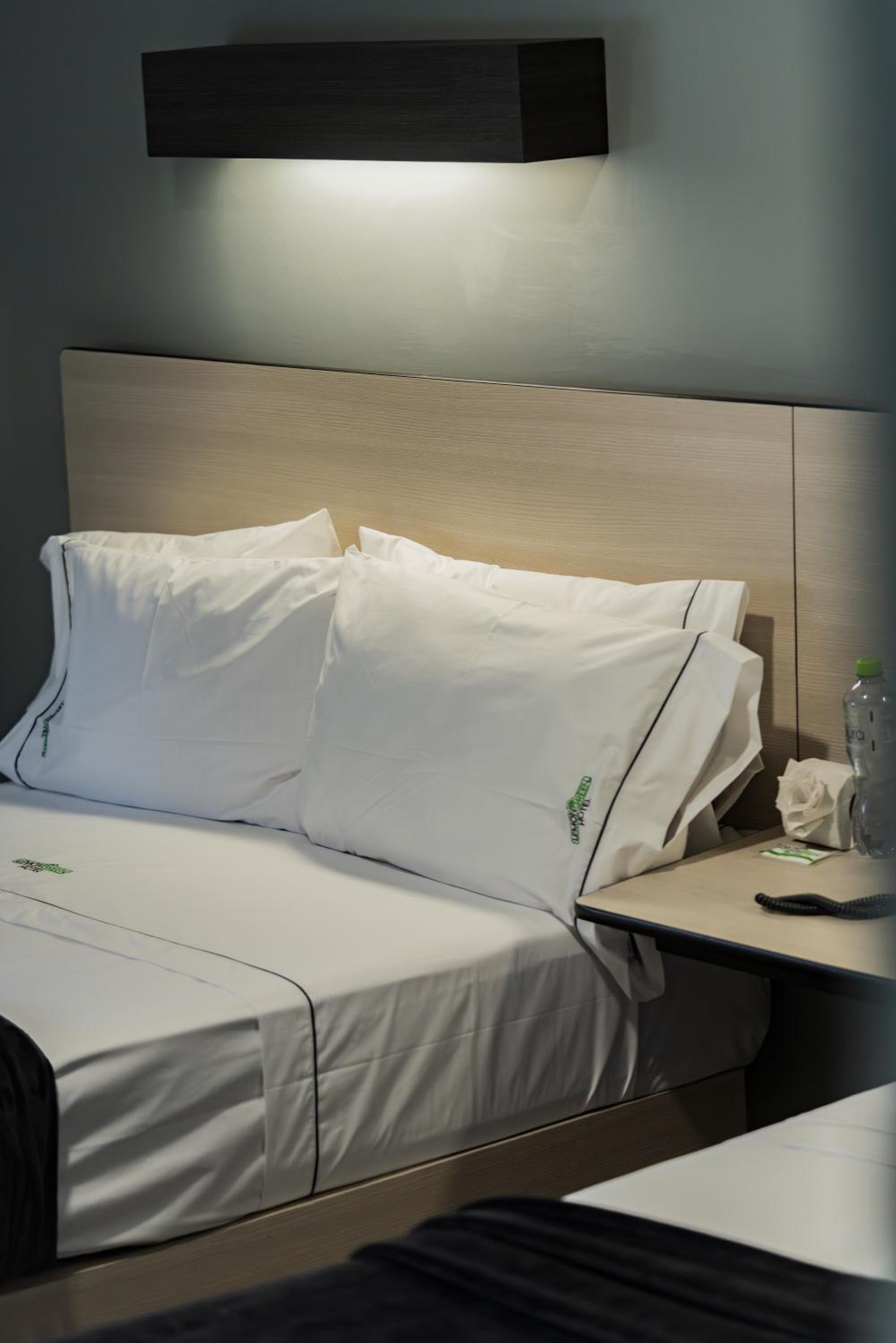 Double Room - Photo 2