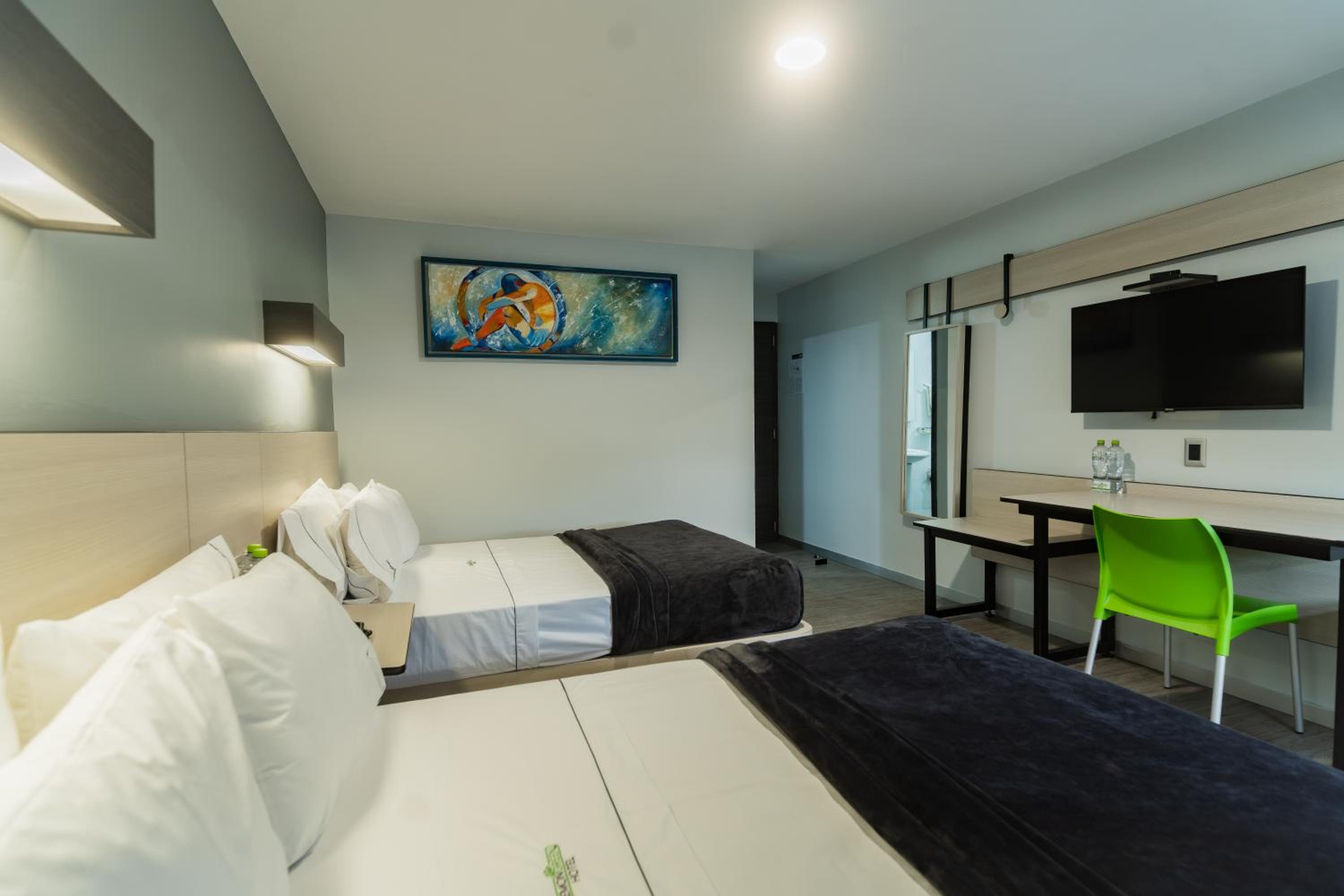 Twin Room - Photo 18