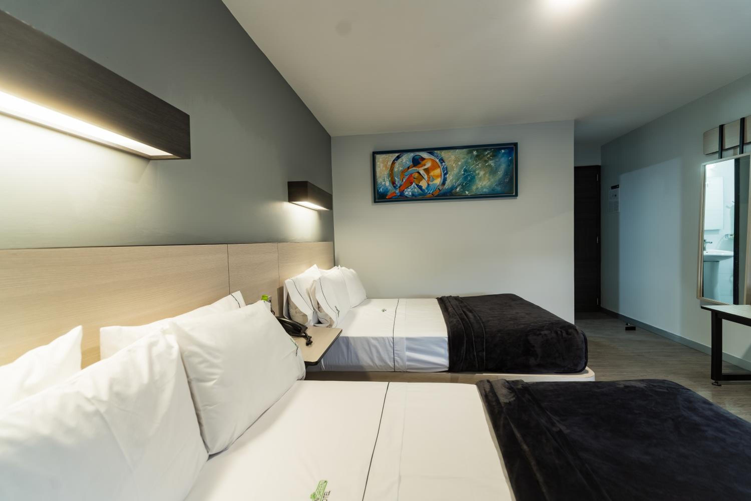 Twin Room - Photo 15