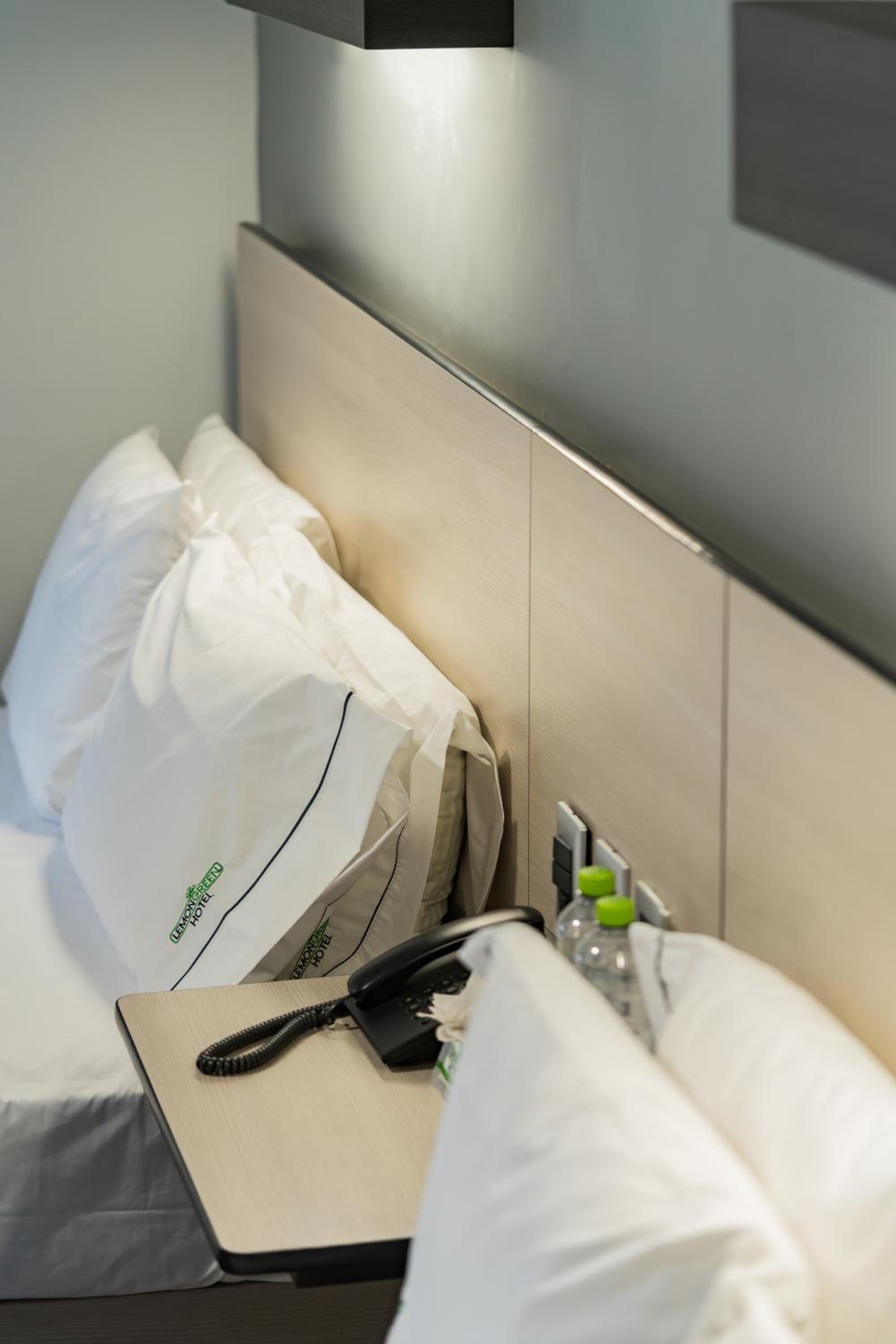 Twin Room - Photo 5
