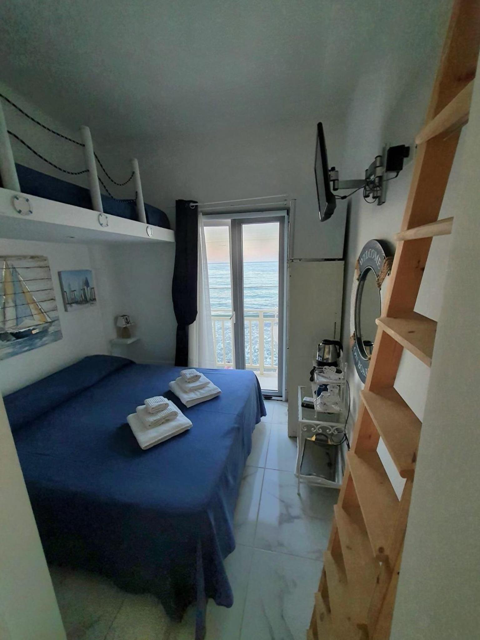 Double Room with Balcony photo 2