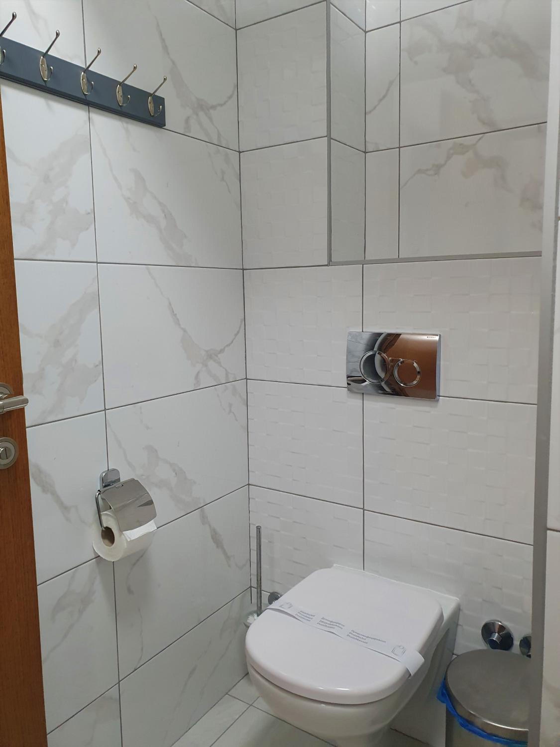 Double Room - Photo 13