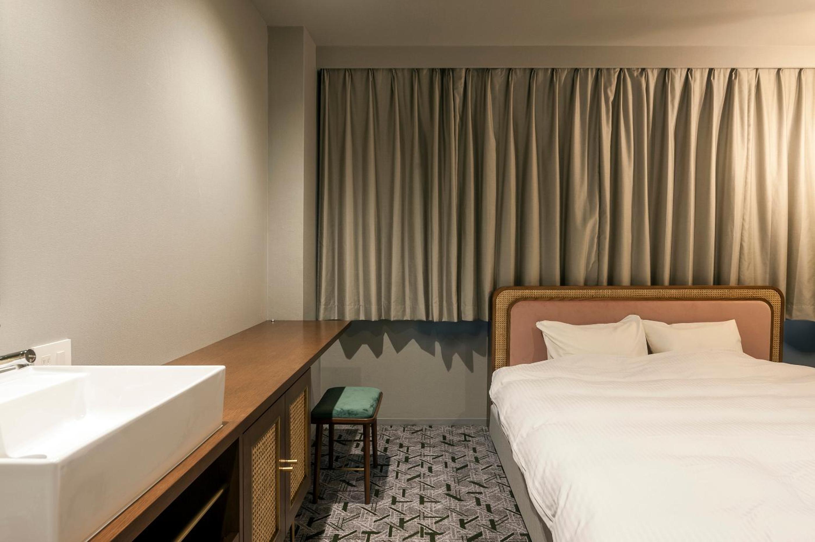 Designer's Double Room - Non-Smoking photo 1