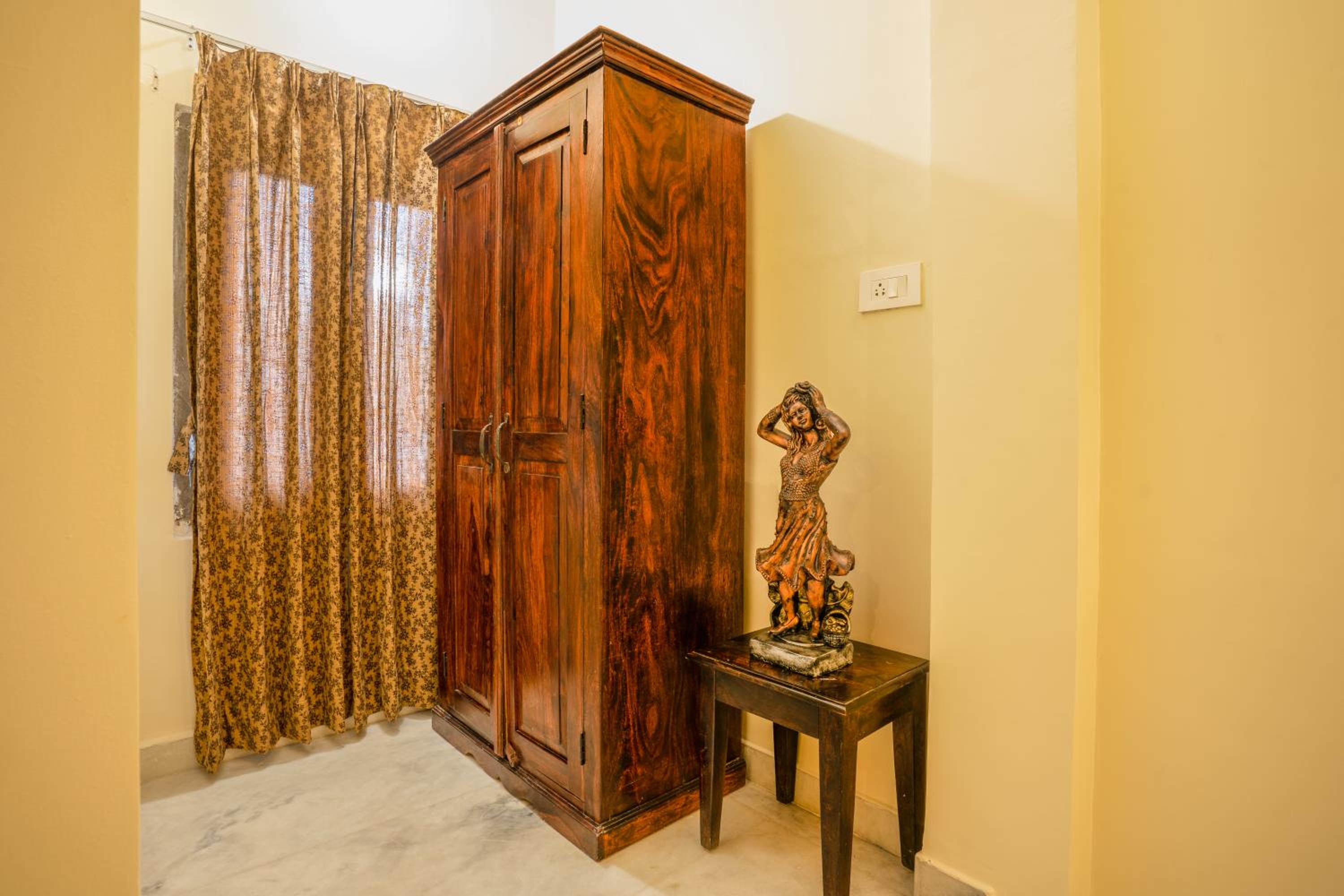 Deluxe Room - Photo 8