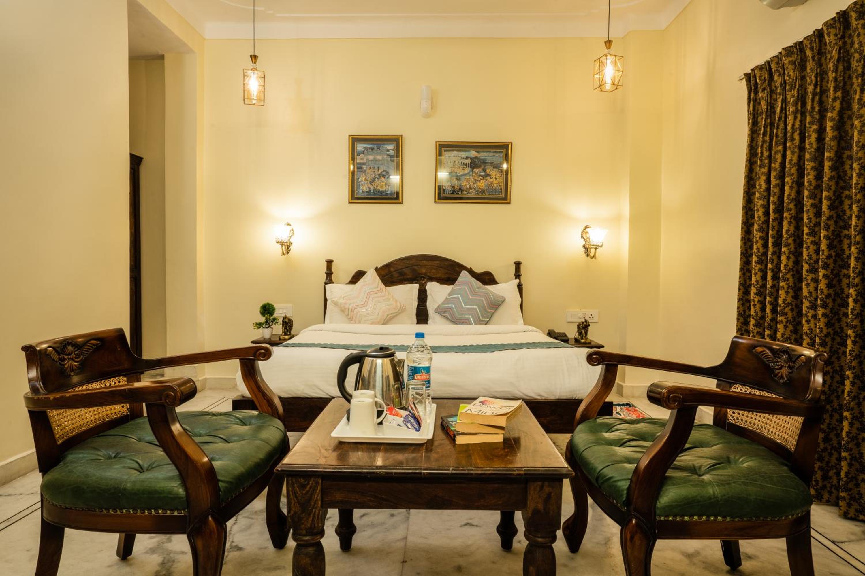 Deluxe Room - Photo 7