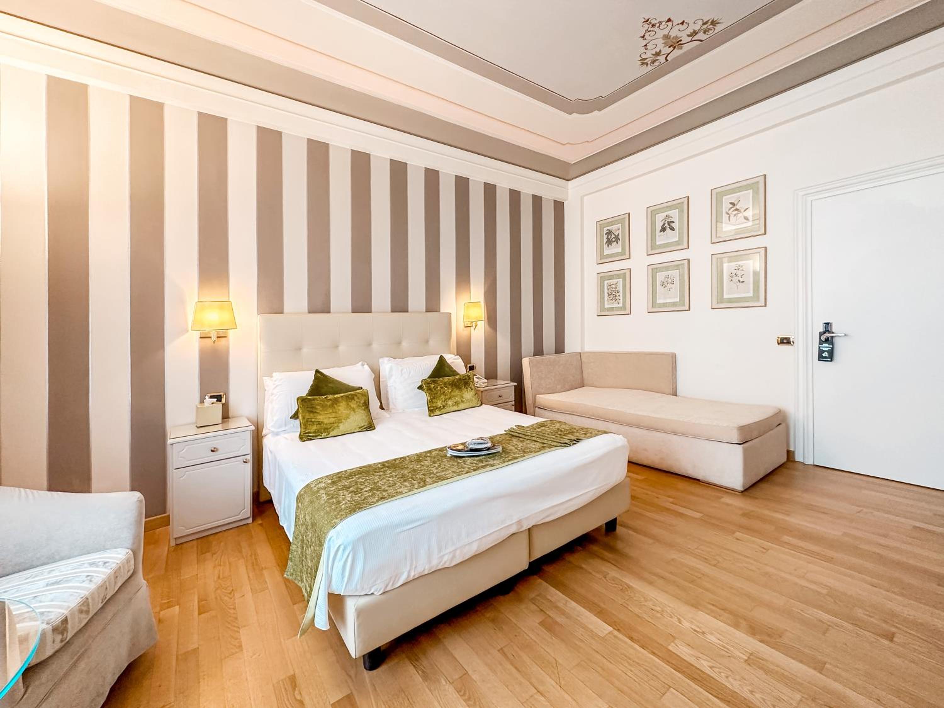 Superior Double Room - Photo 1