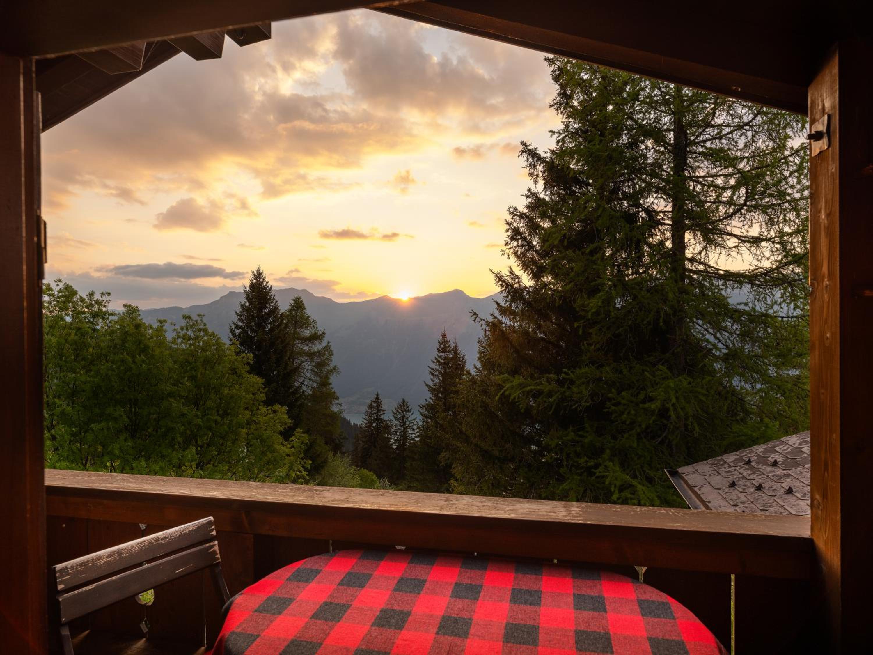 Apartment With Mountain View photo 2