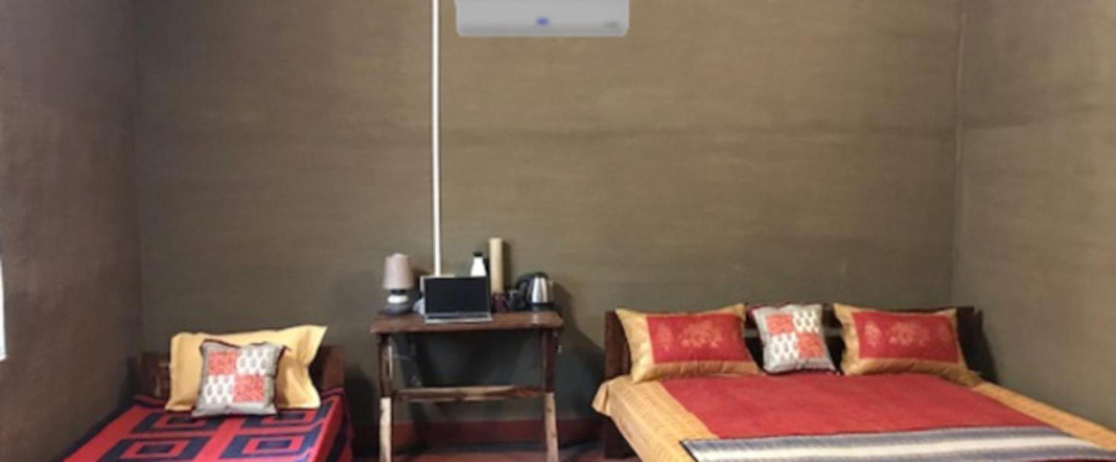 Deluxe King Room photo 2