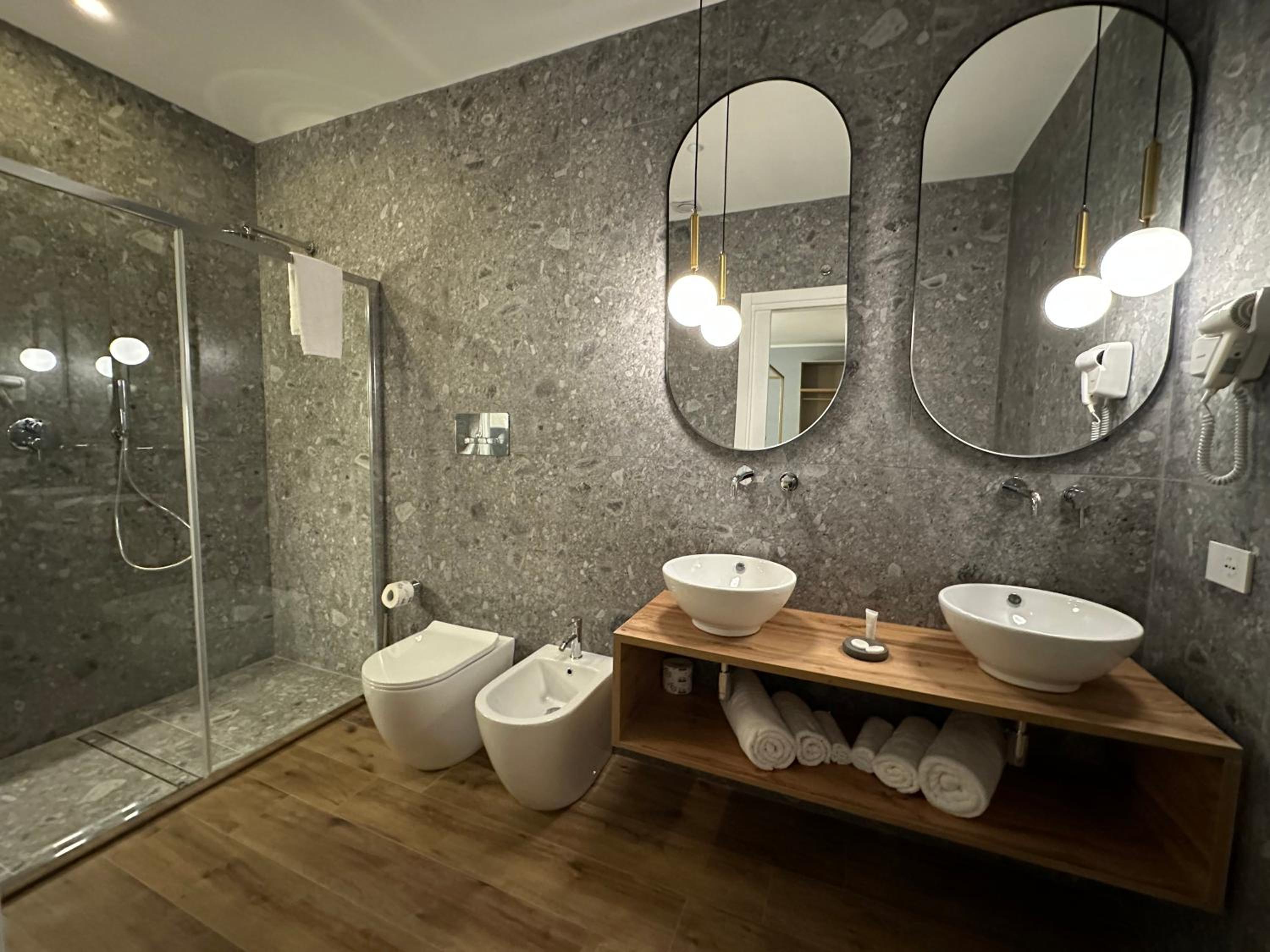 Superior Double Room - Photo 12