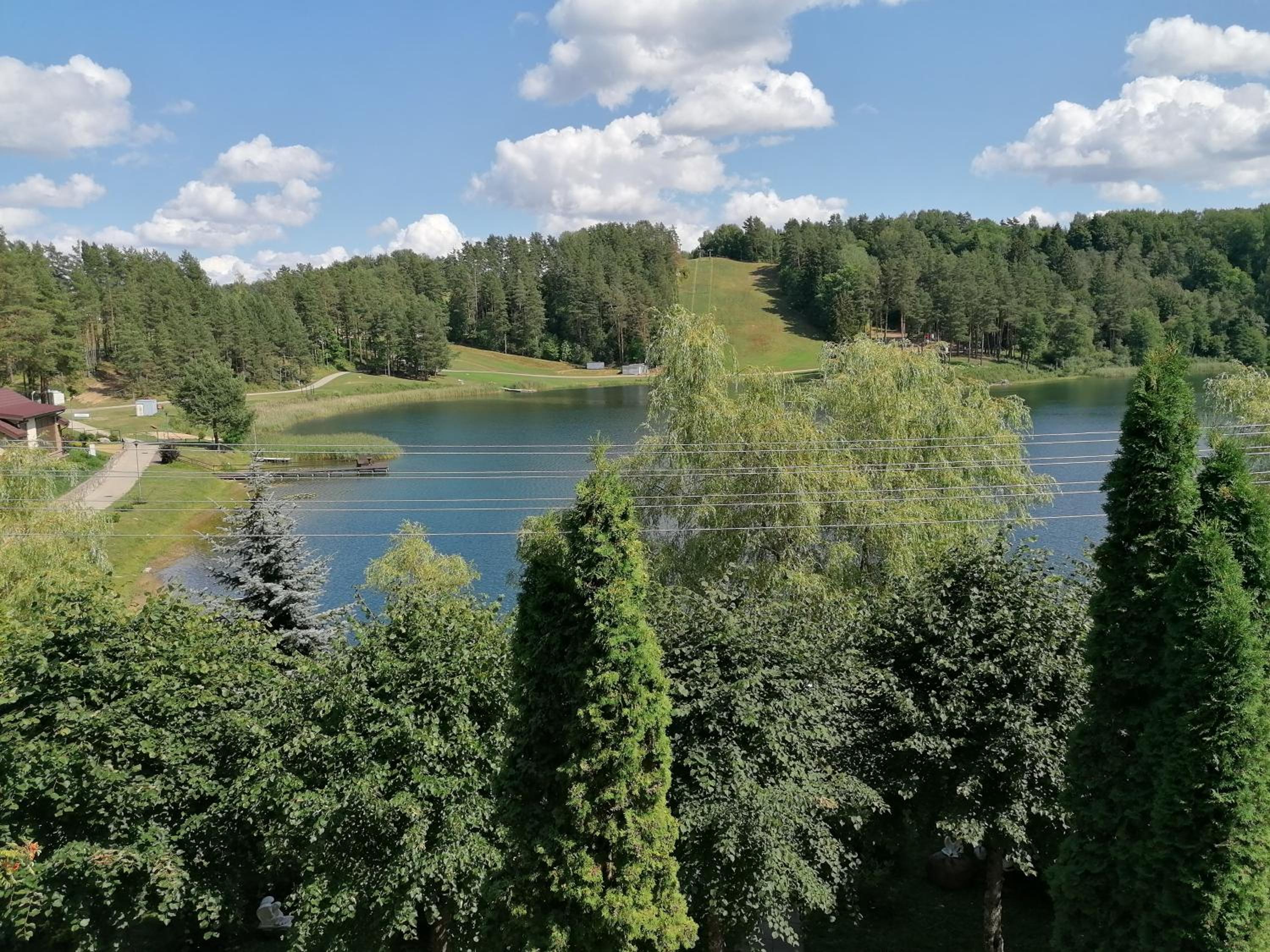Twin Room with Lake View - Photo 3