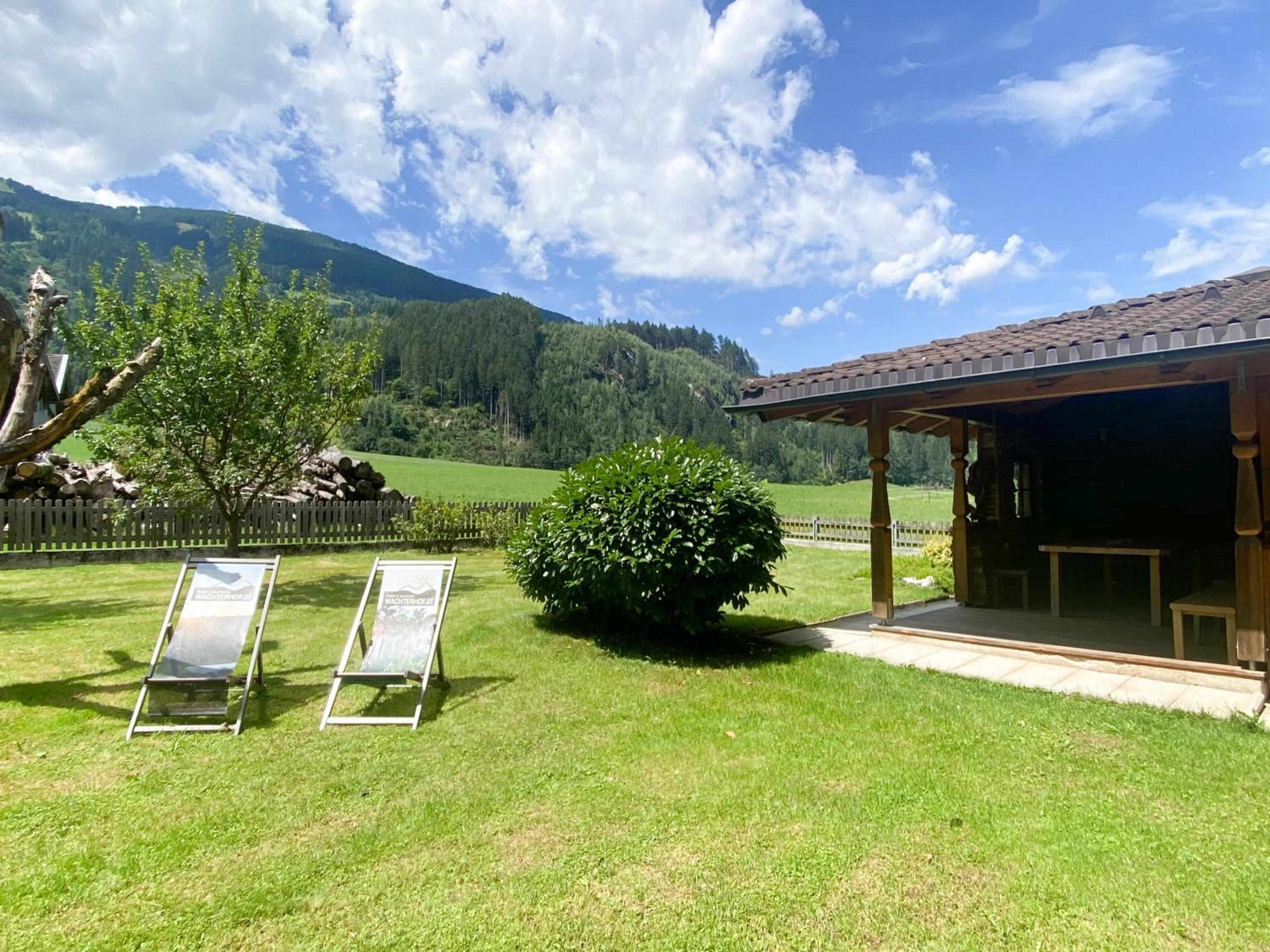 Apartment with Mountain View photo 3