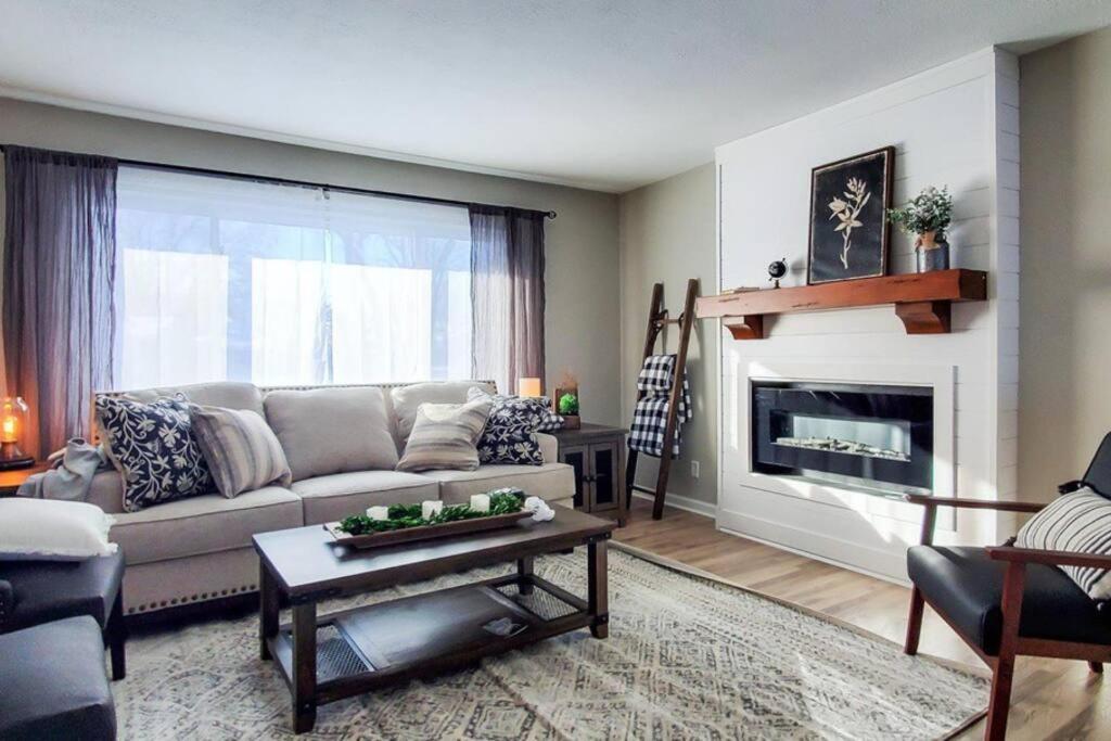 Three-Bedroom House photo 1