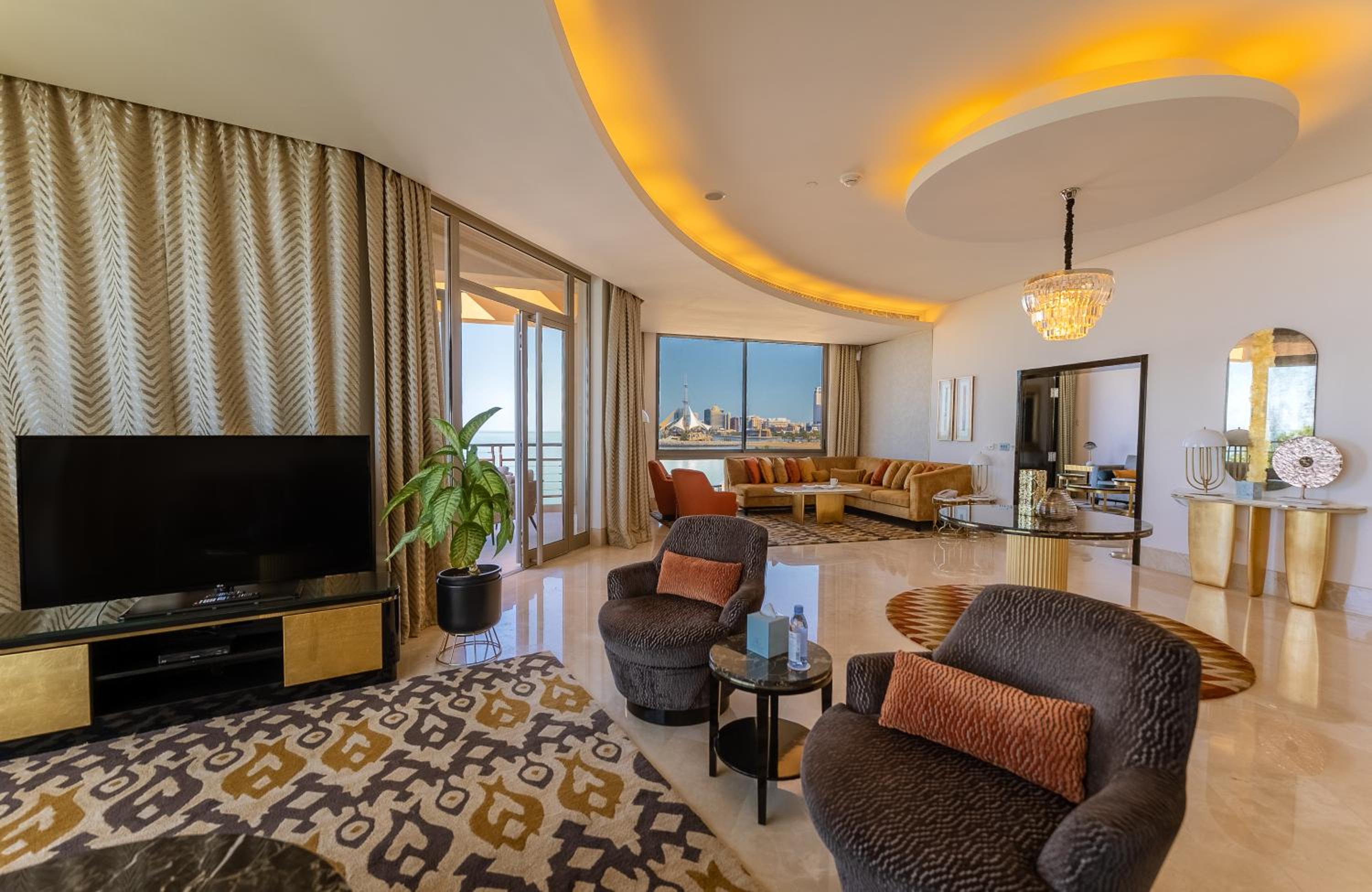 Royal Suite - Photo 3