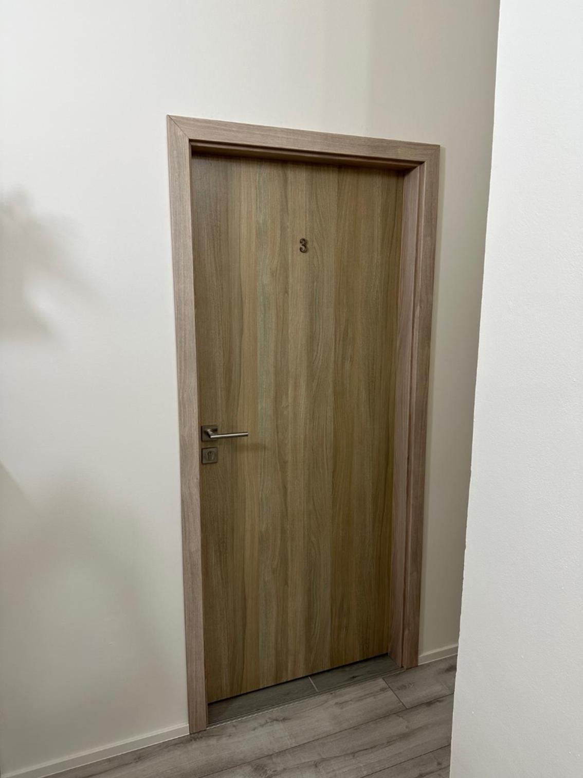 Studio - Photo 26