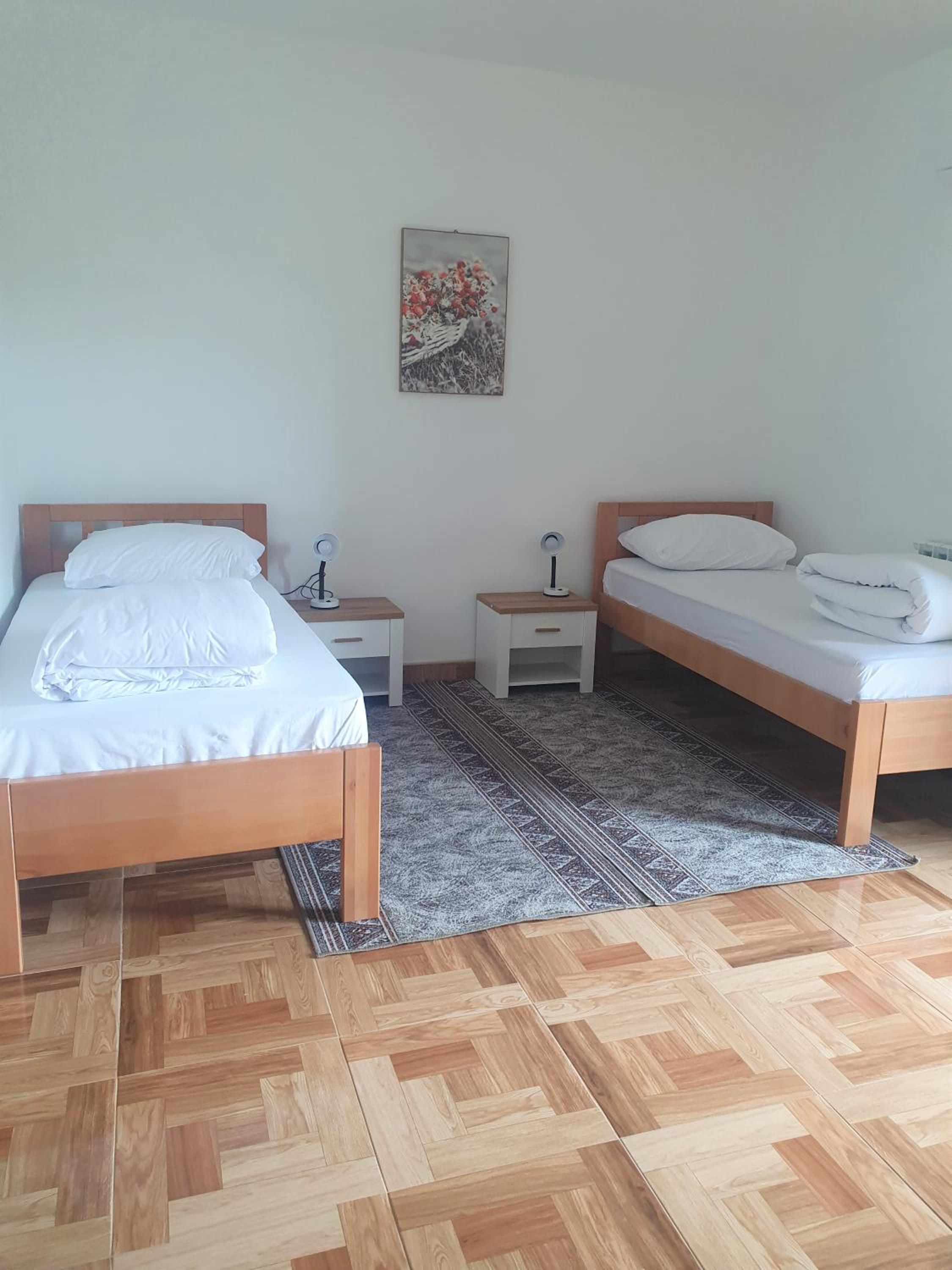 Twin Room - Photo 6