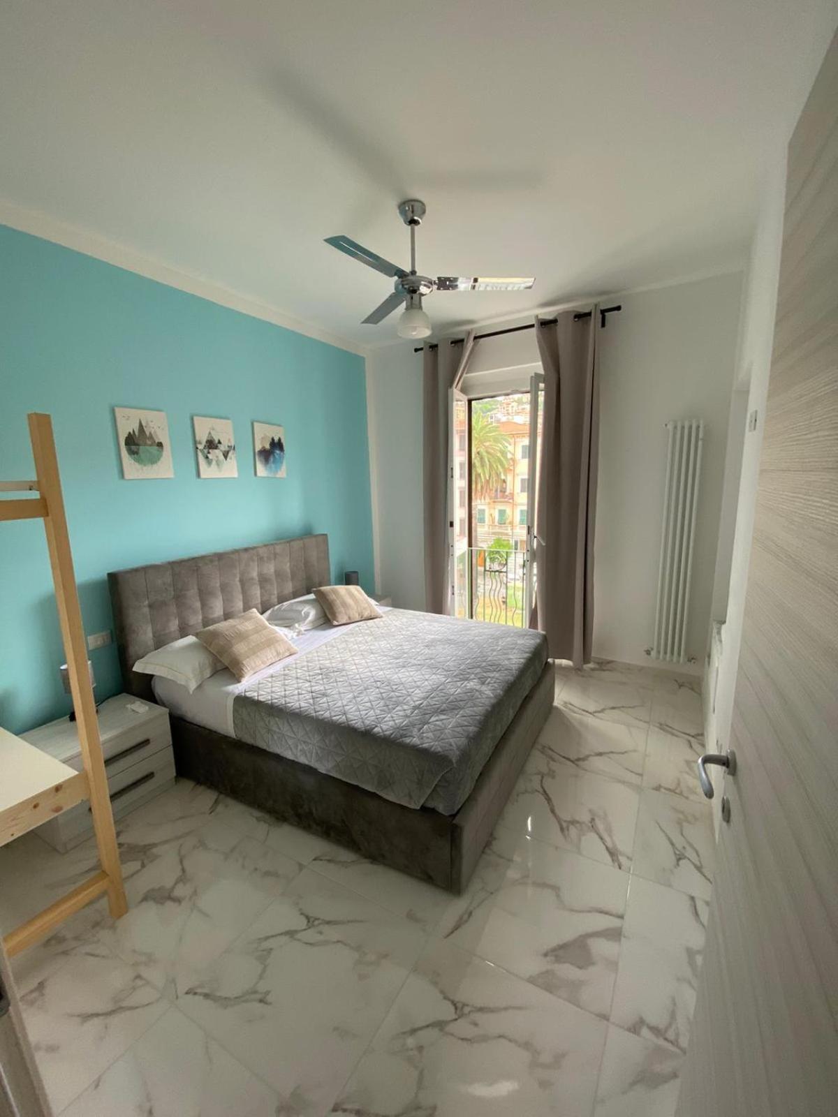 Three-Bedroom Apartment photo 1