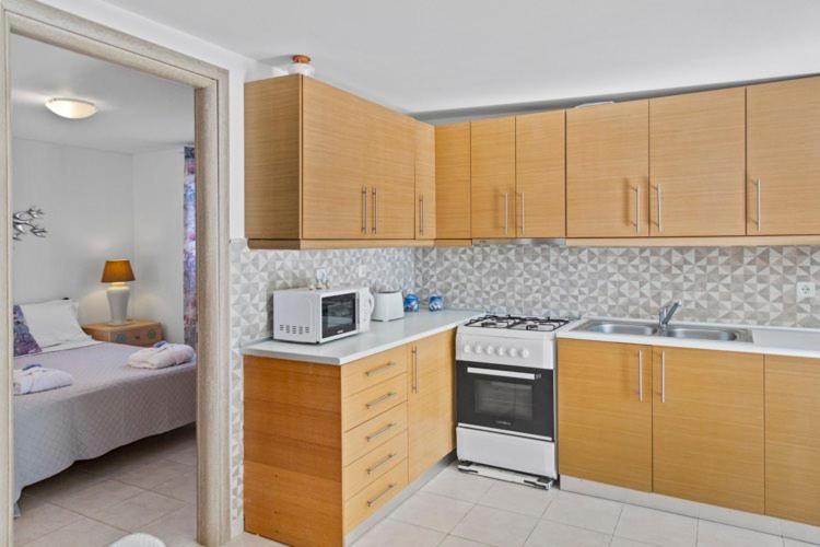 Two-Bedroom House photo 3