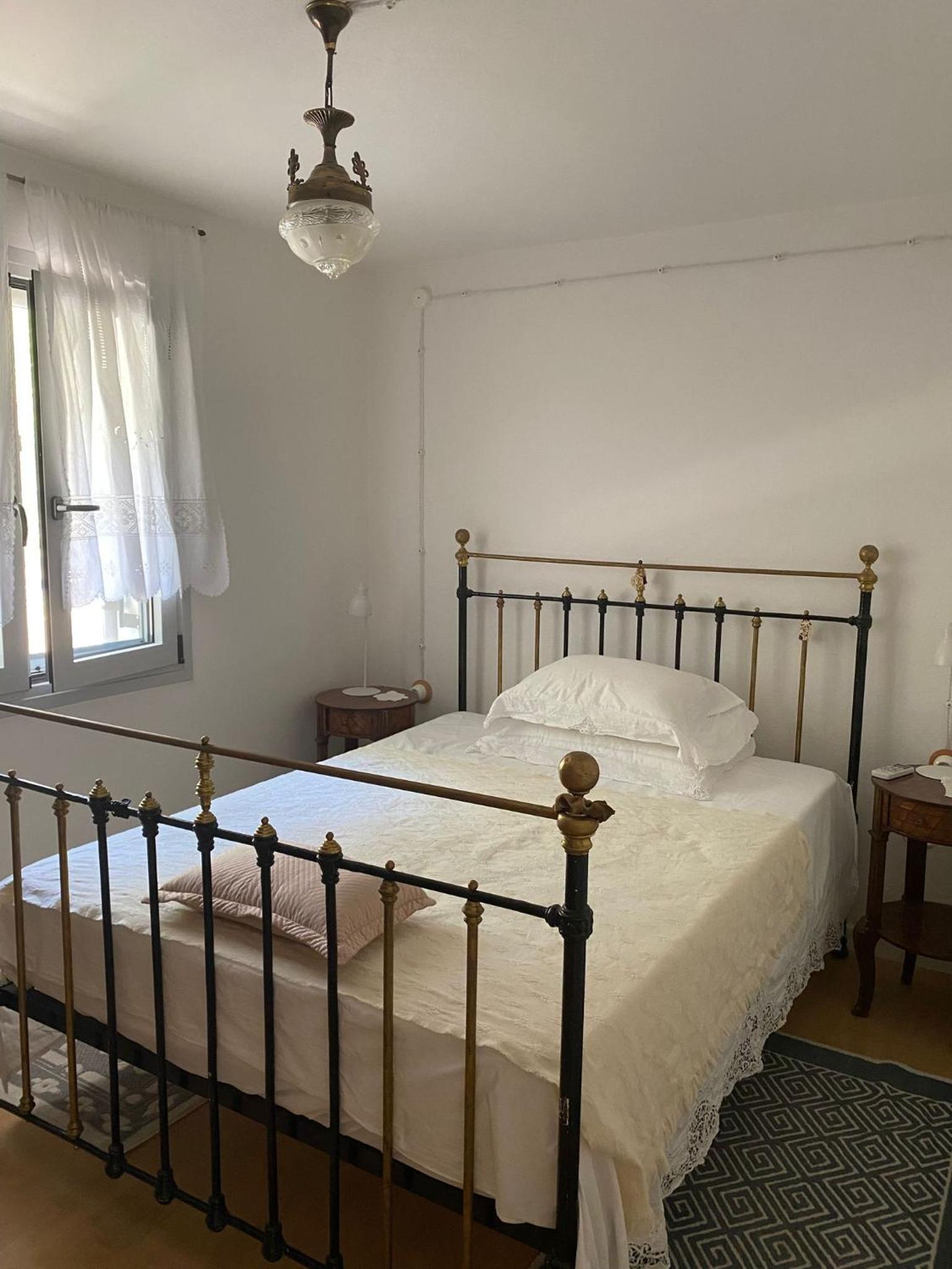 One-Bedroom House photo 1