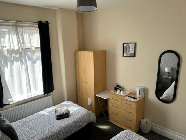 Standard Double Room with Shared Bathroom photo 3