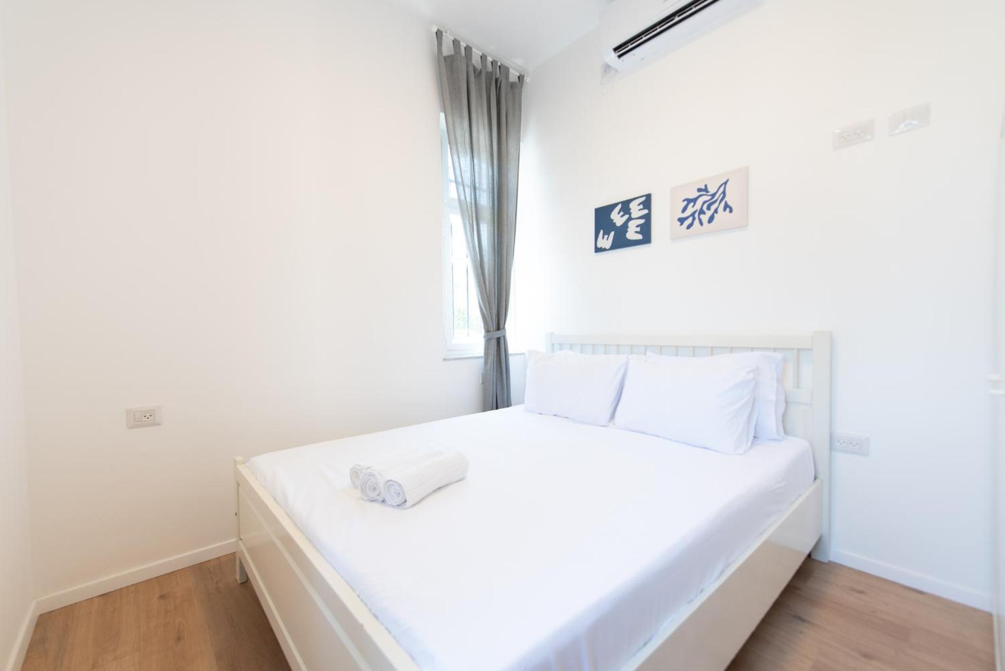 Two-Bedroom Apartment - Photo 4