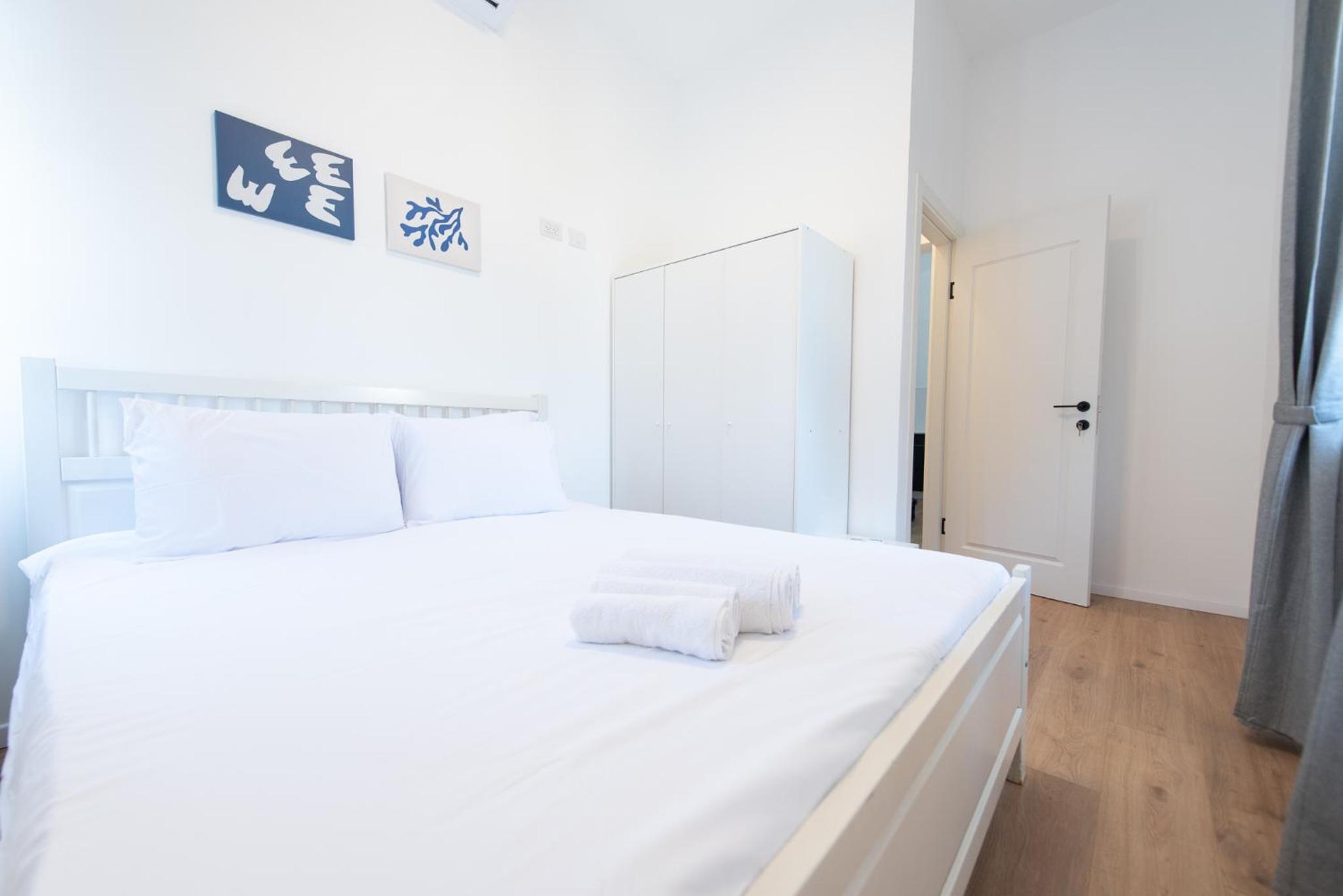 Two-Bedroom Apartment - Photo 15