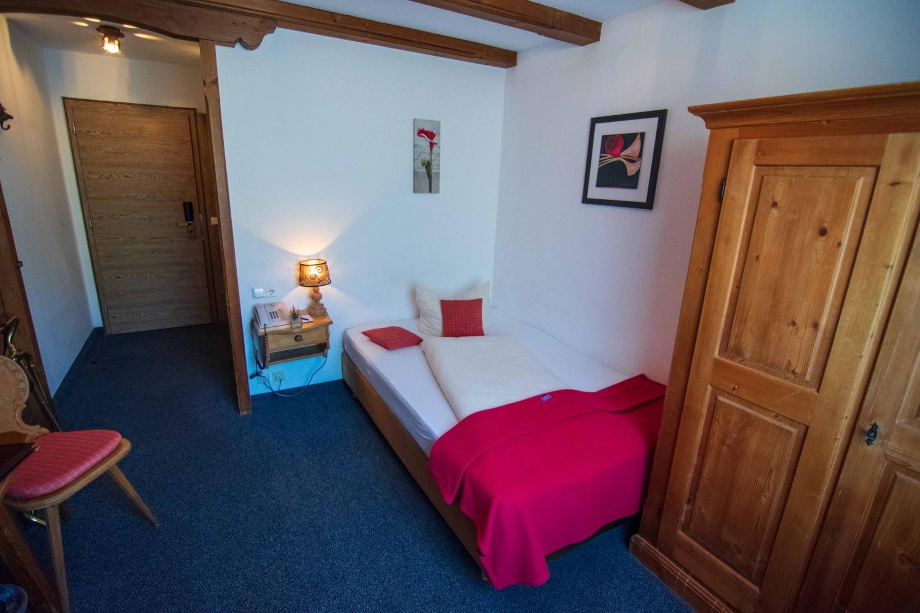 Single Room with Lake View