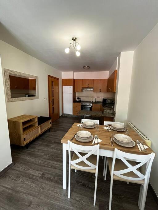 One-Bedroom Apartment photo 2