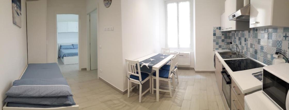 One-Bedroom Apartment photo 2