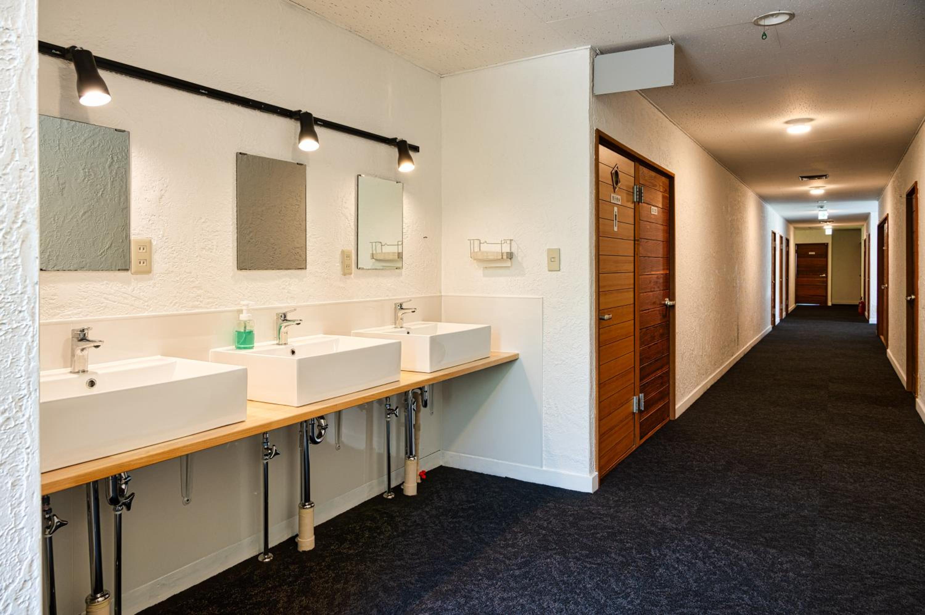 Double Room with Shared Bathroom photo 2